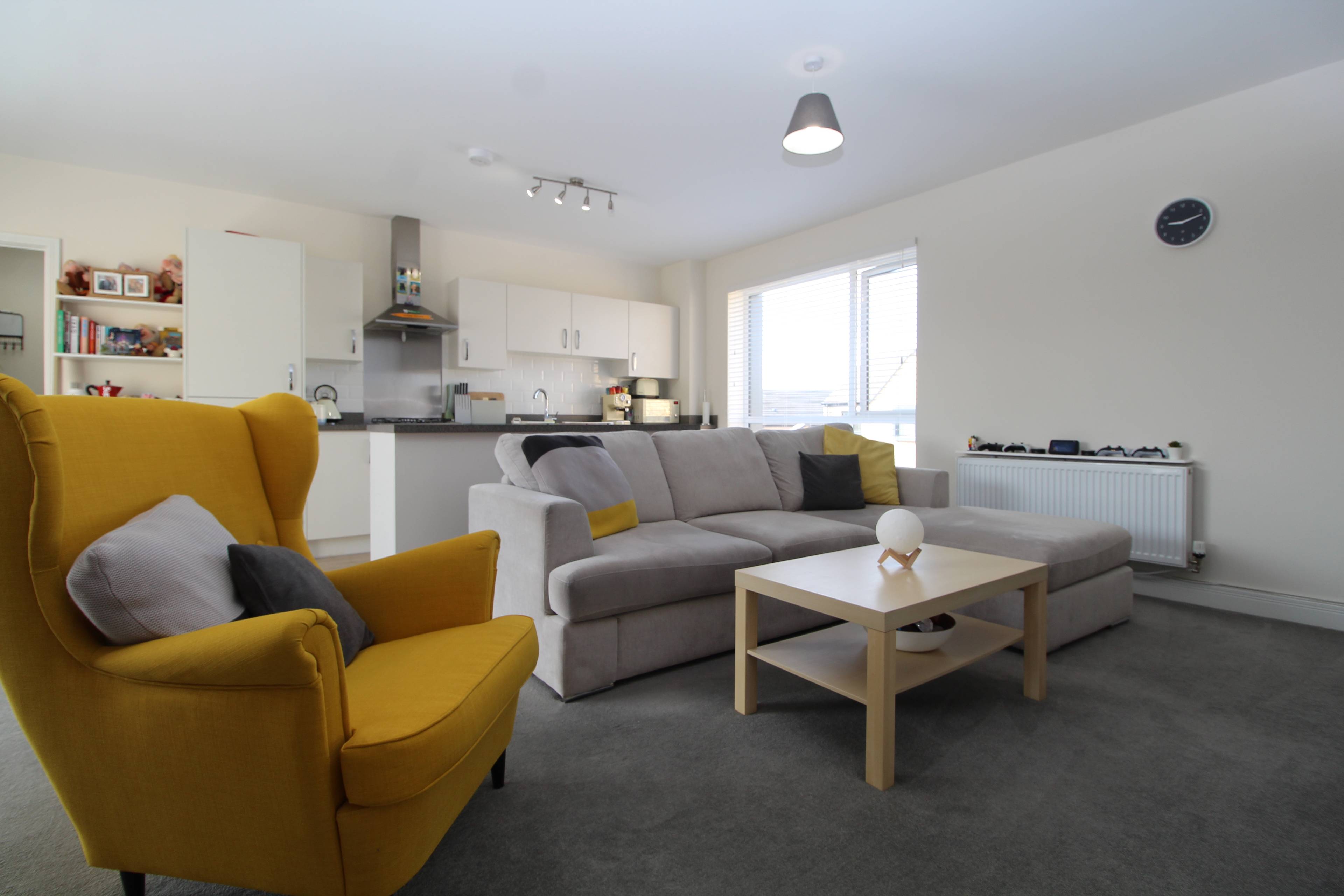 Lounge / Kitchen