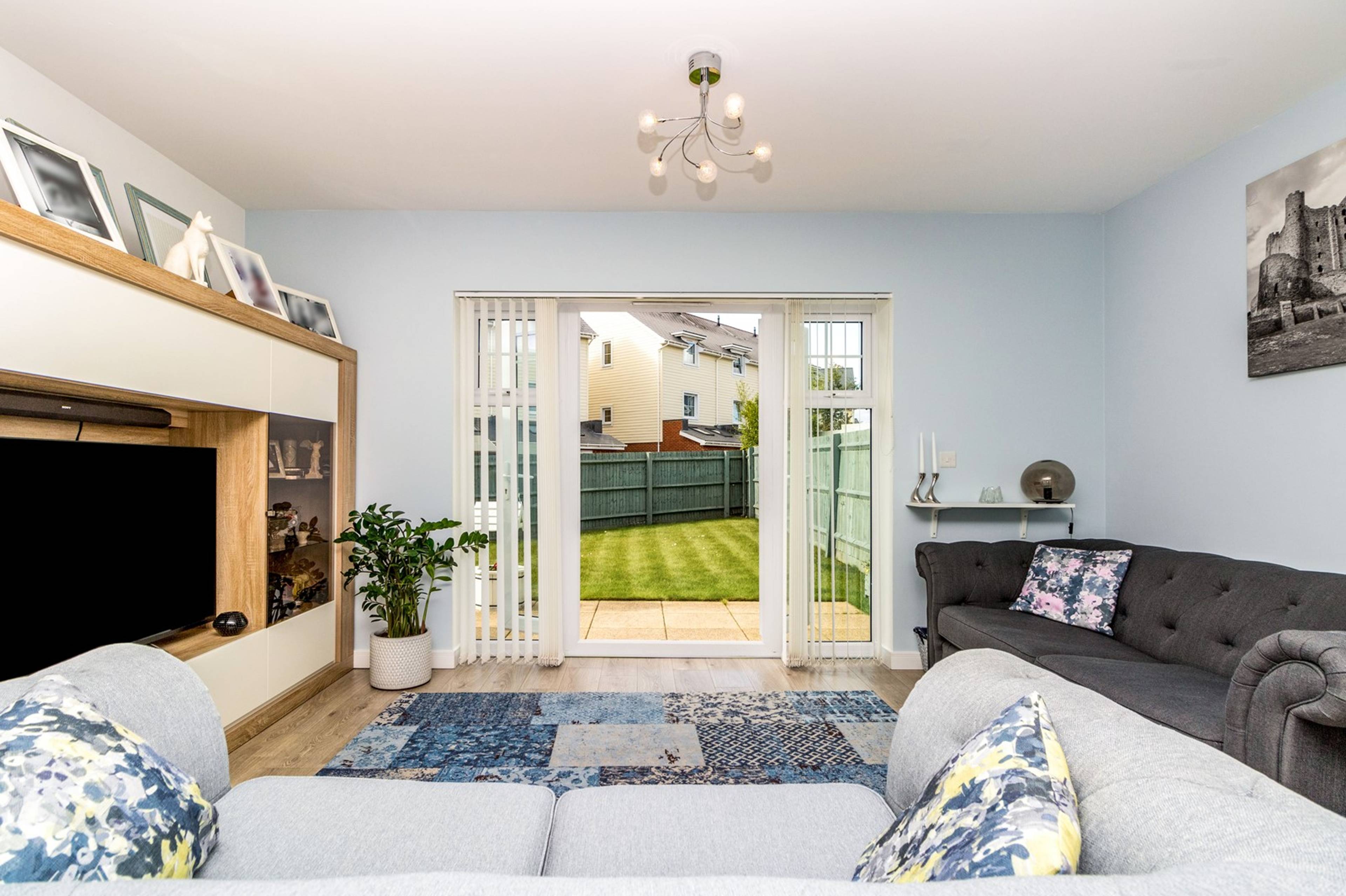 Lounge/Dining Room