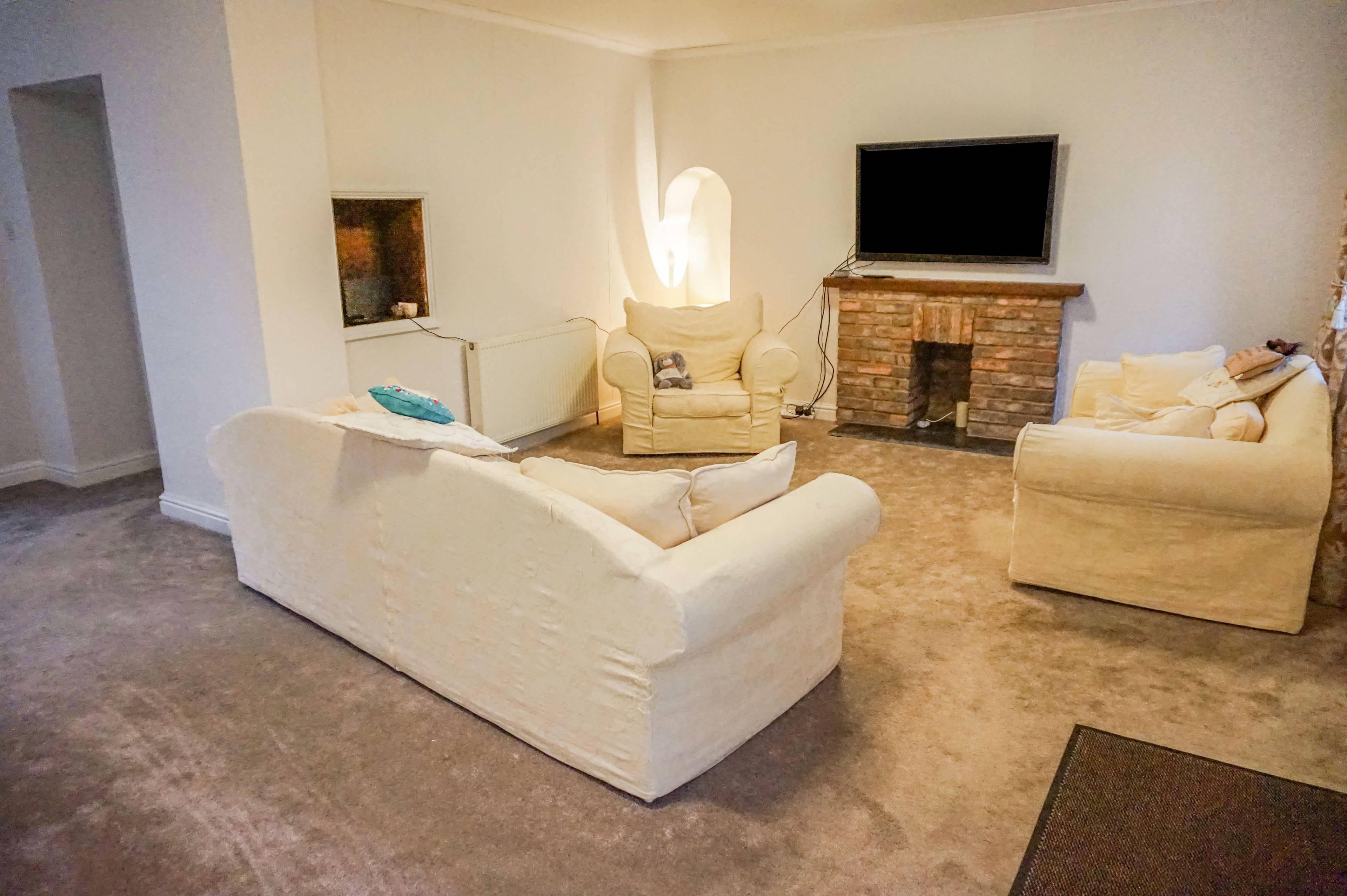 Lounge/Dining Room