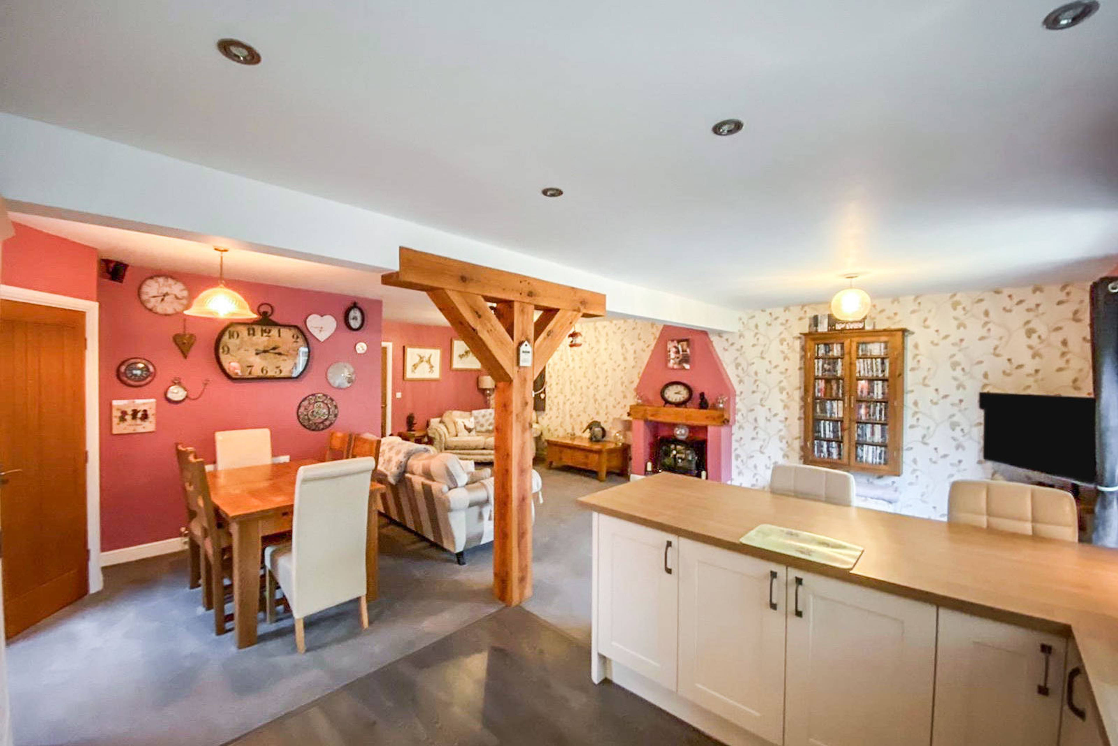Kitchen/Dining Room