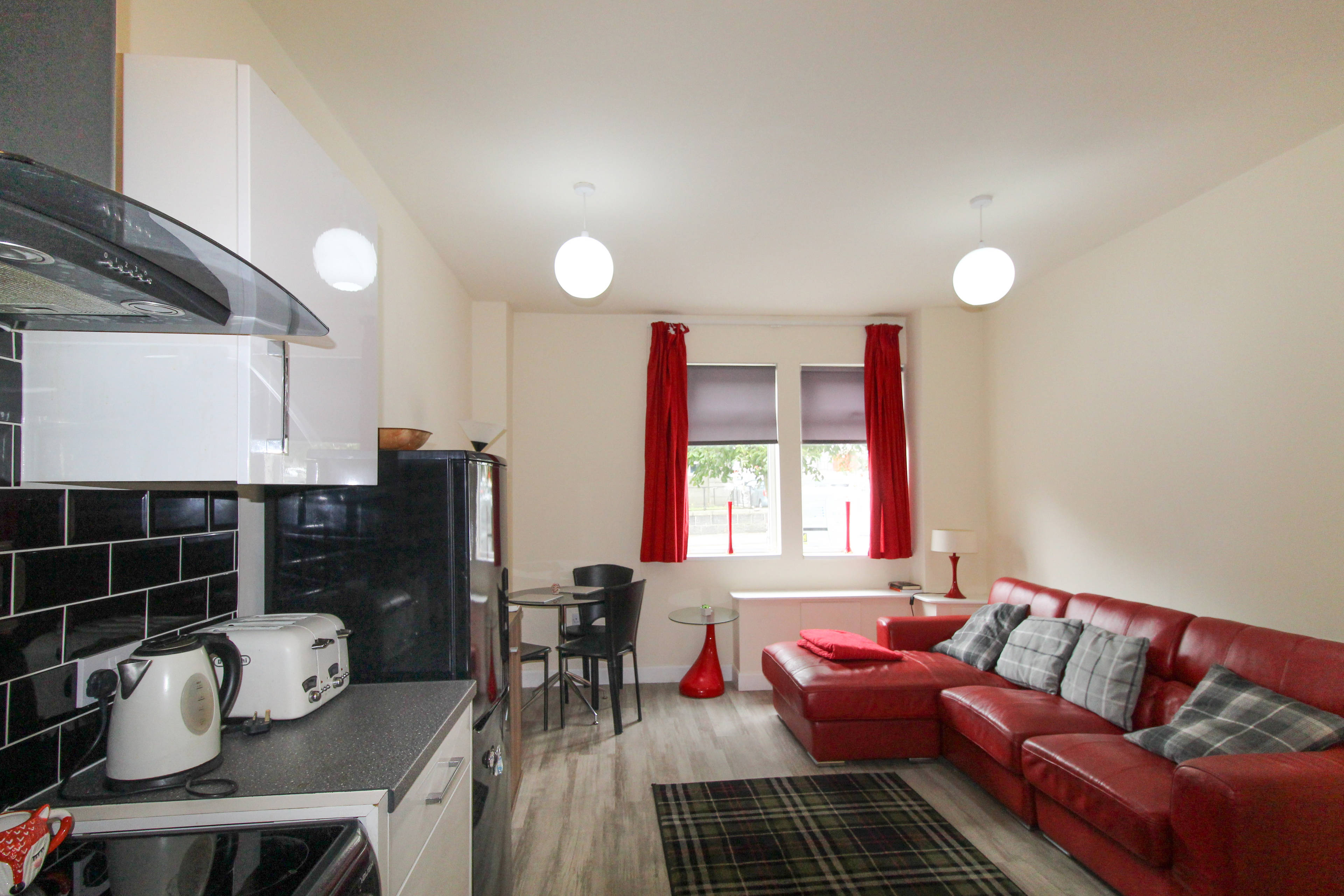 Lounge / Kitchen