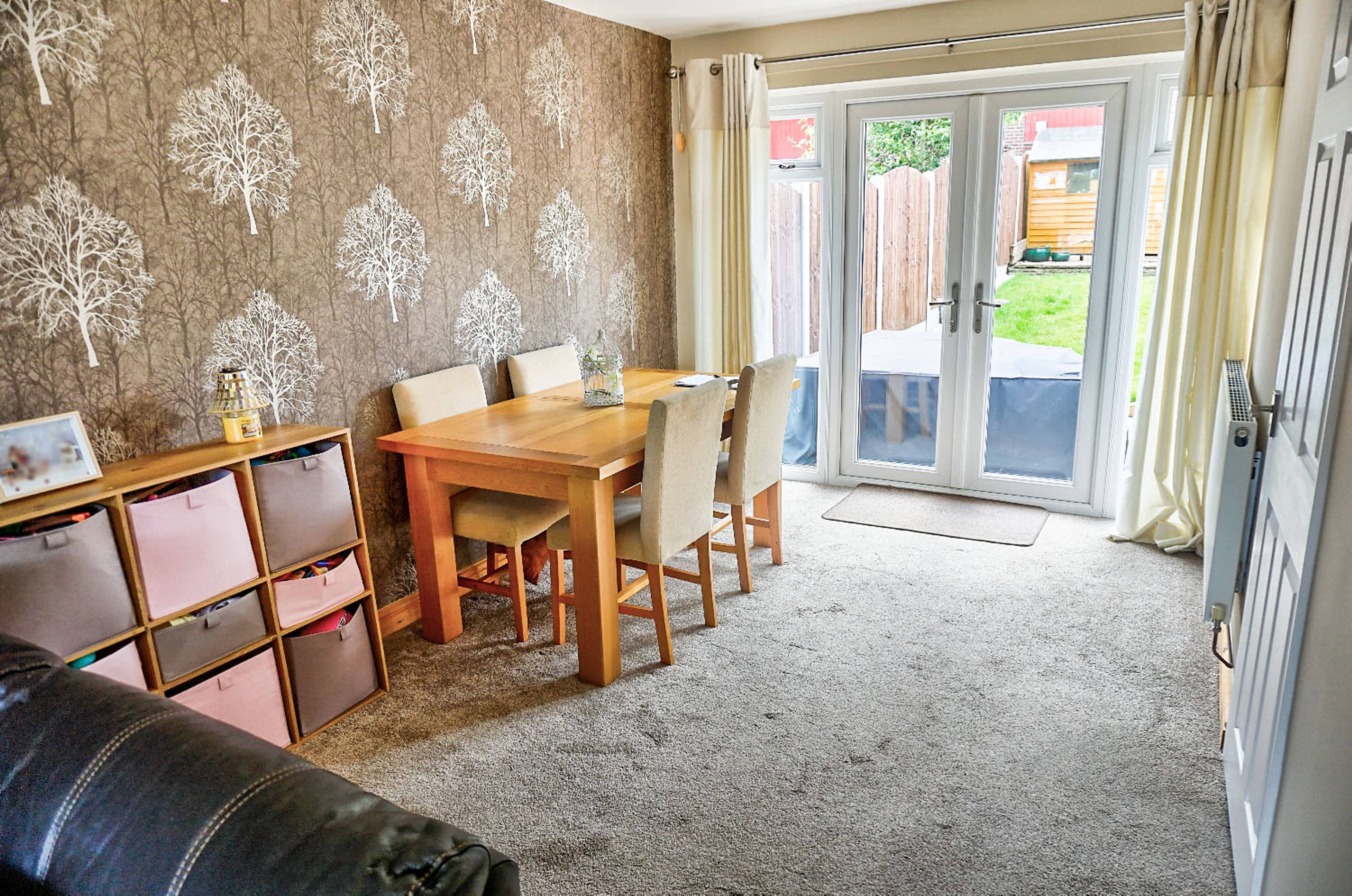 Lounge/Dining Room