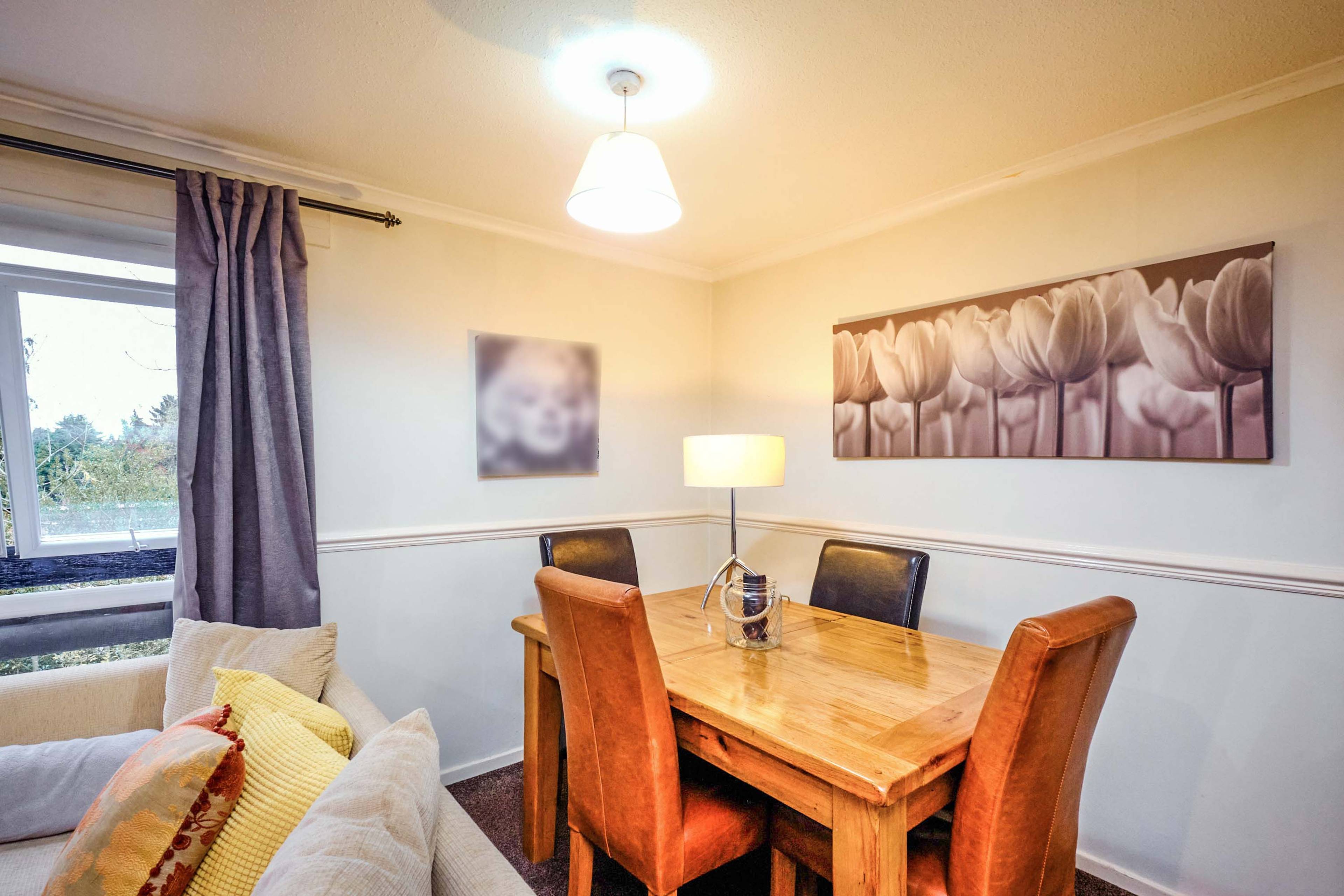 Lounge/Dining Room