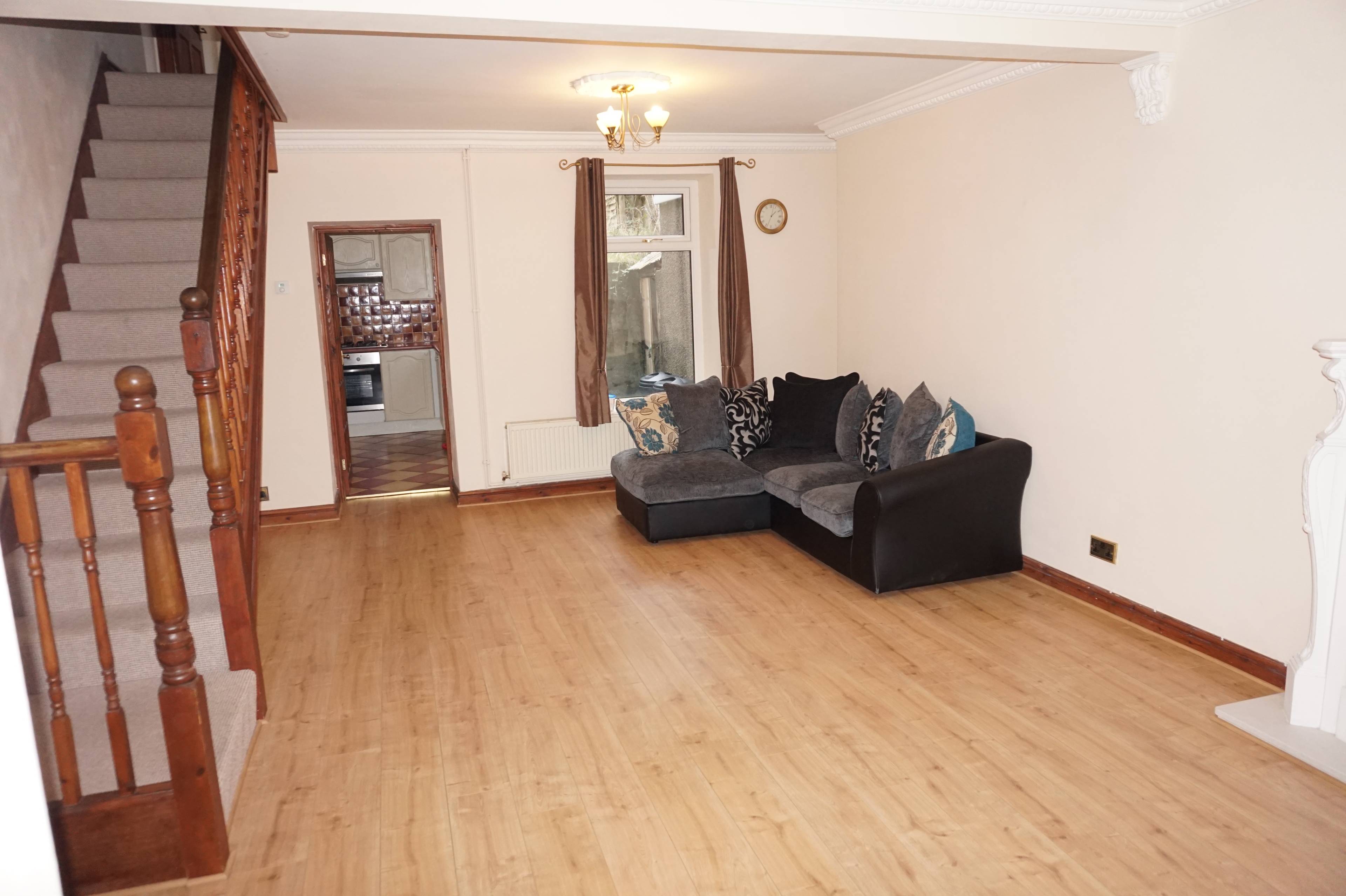 Lounge/Dining Room
