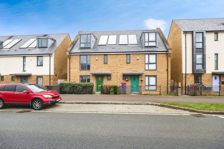 4 bedroom semi-detached house