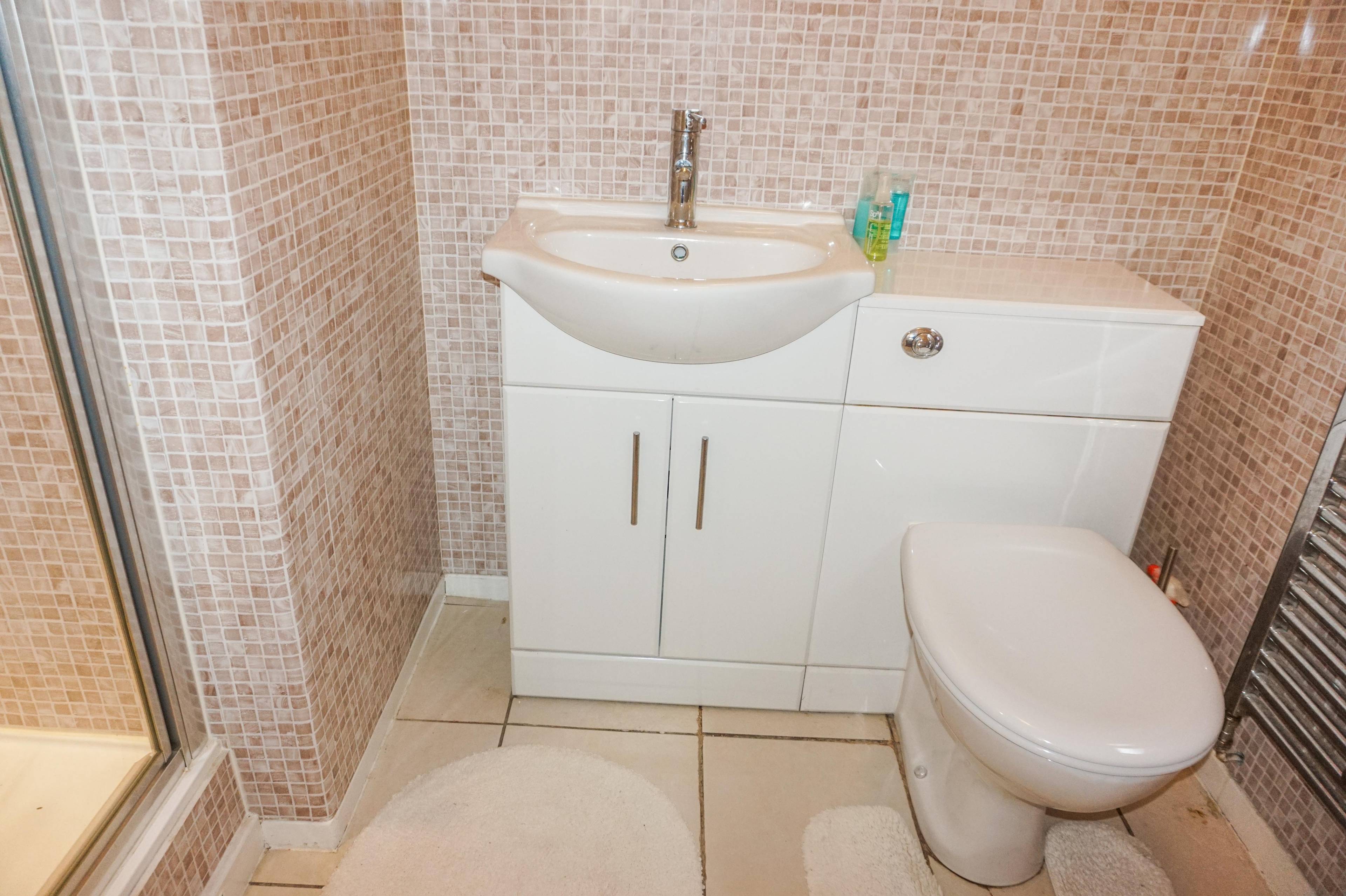 Master En-suite