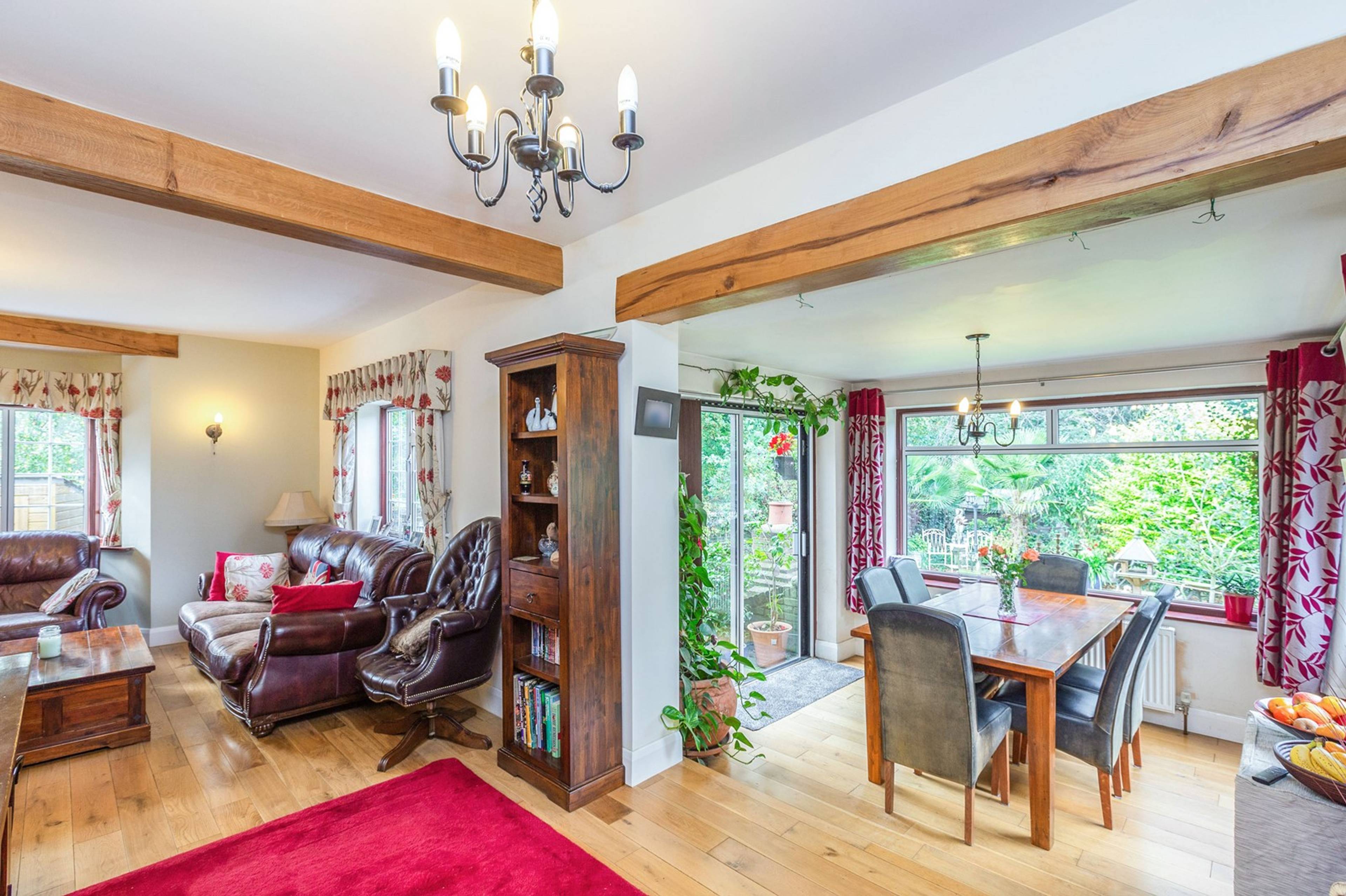Lounge/Dining Room