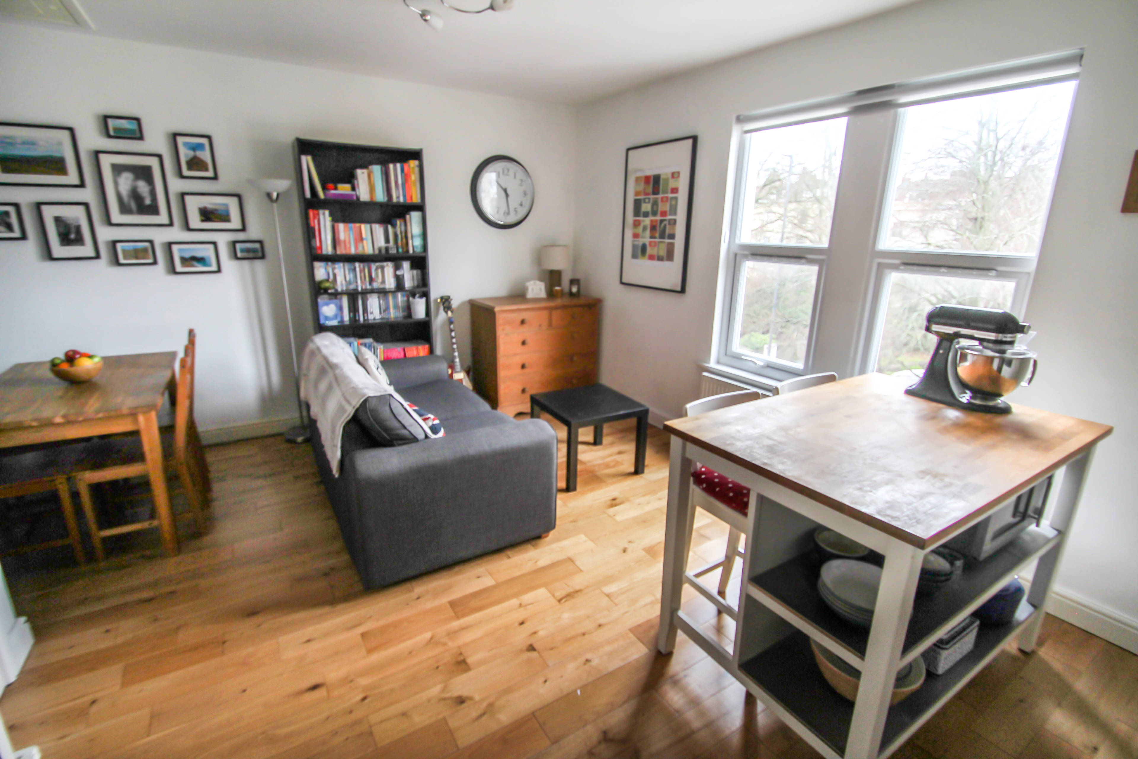 Lounge / Kitchen