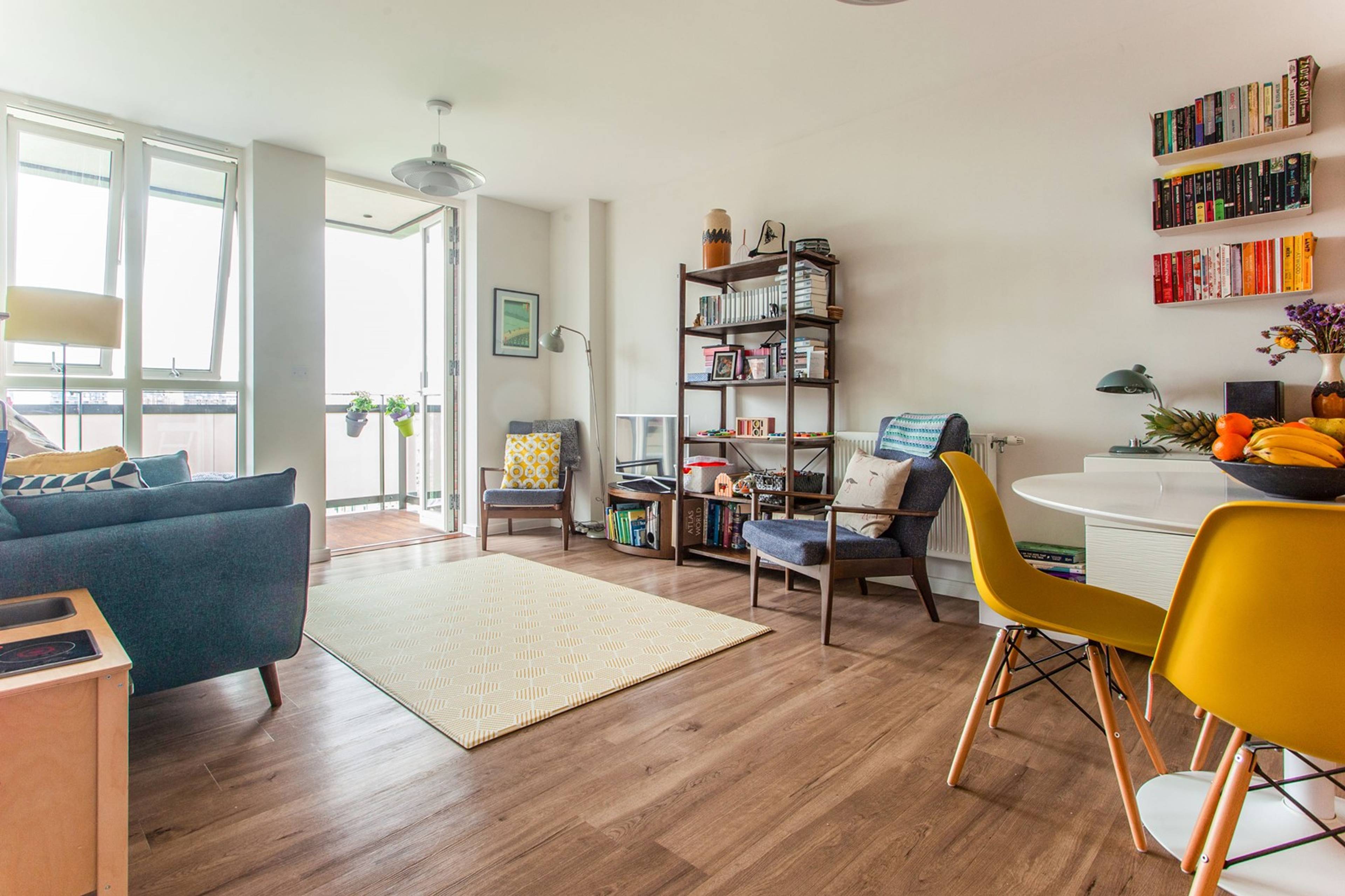 Lounge/Dining Room