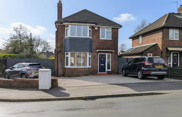 3 bedroom detached house