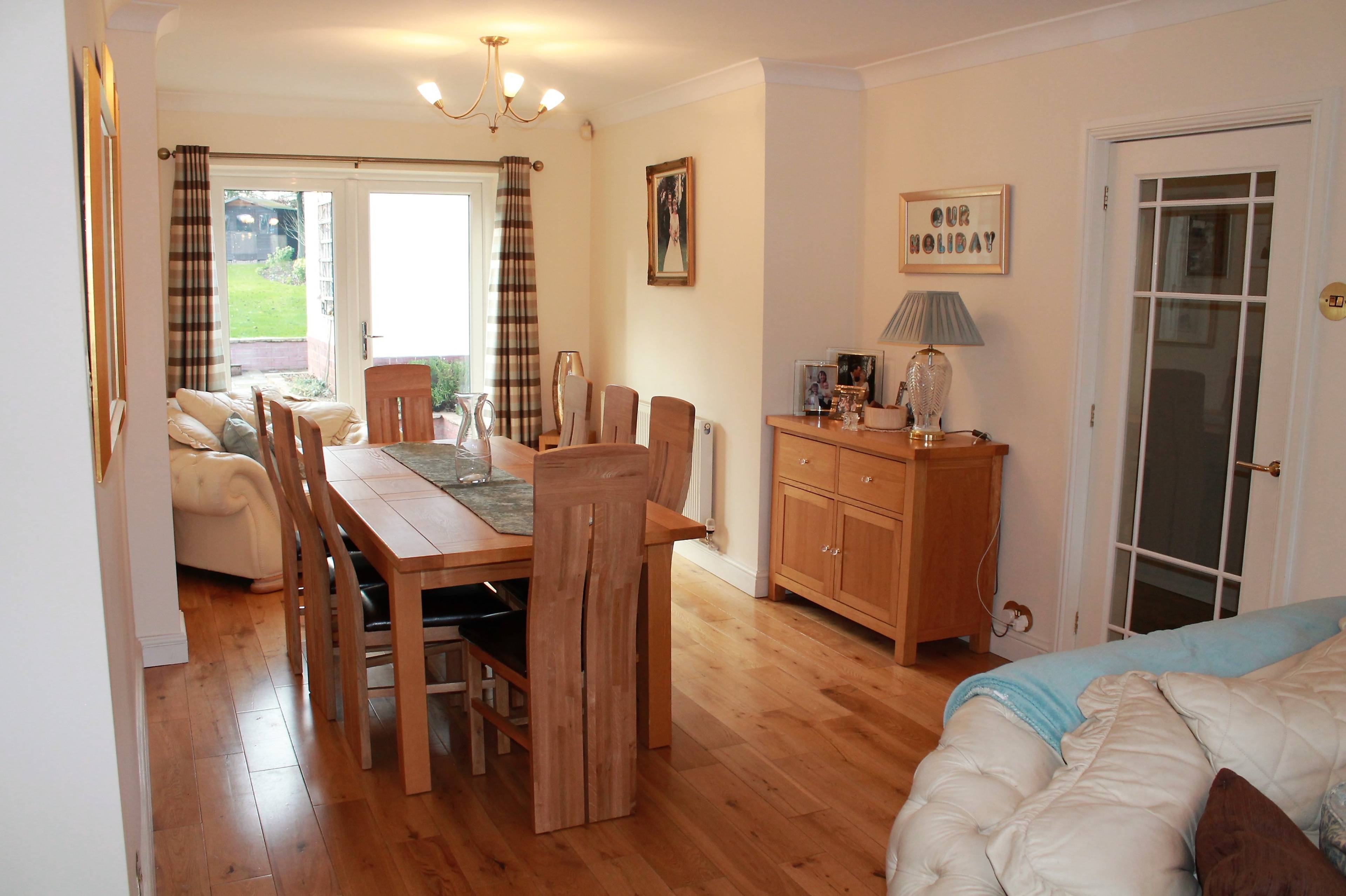 Lounge/Dining Room