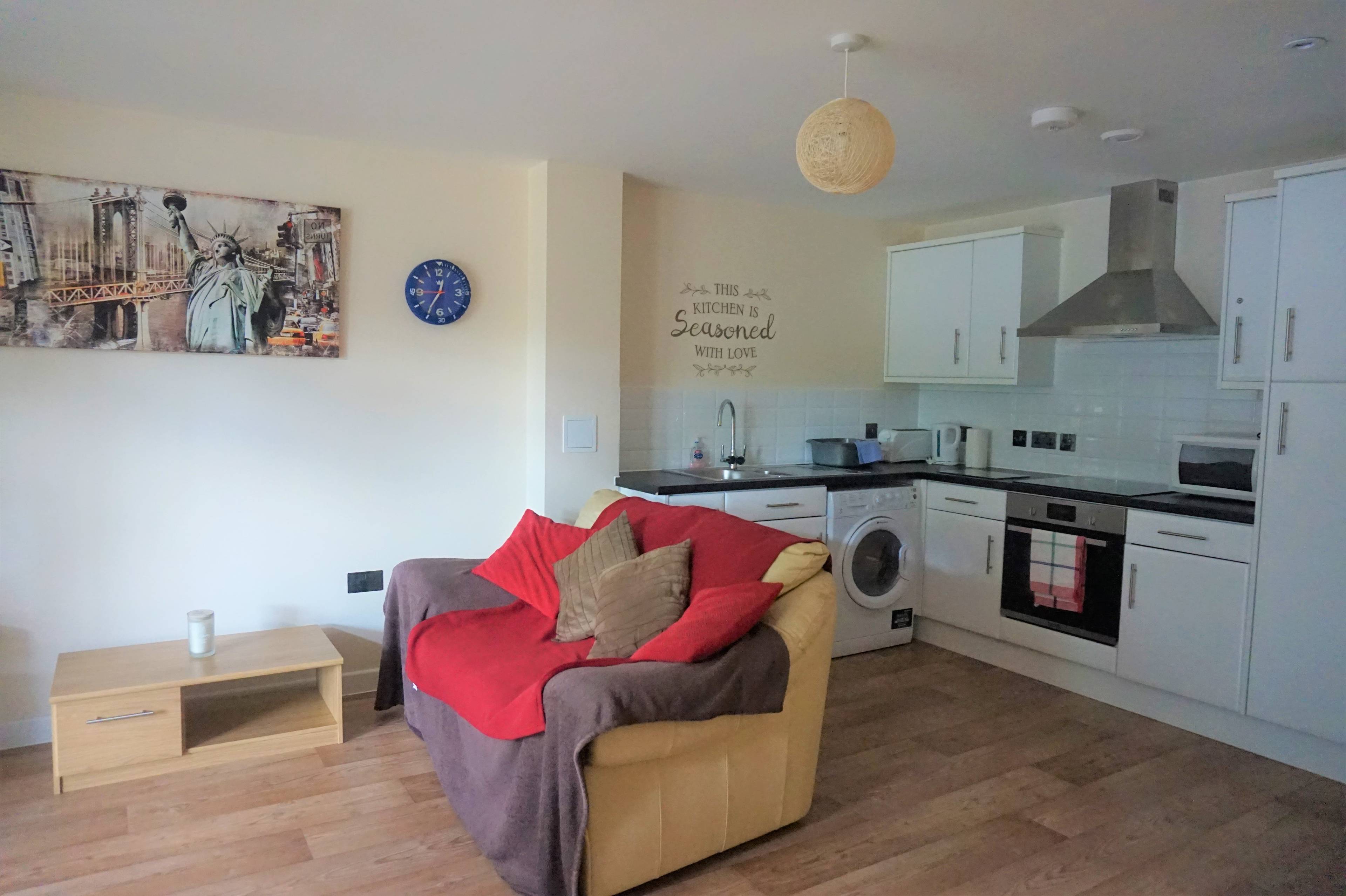 Lounge / Kitchen