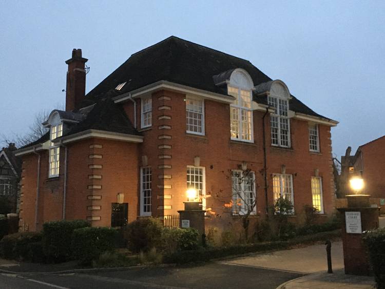 1 bedroom ground floor flat