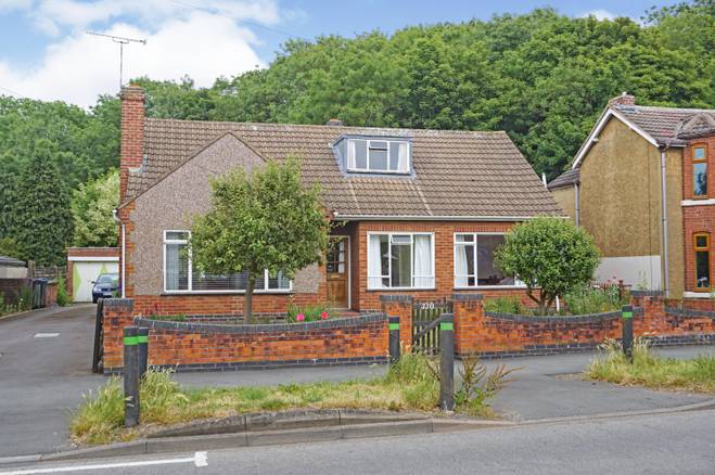 3 bedroom bungalow for sale in Newbold Road, Rugby, CV21 1EG