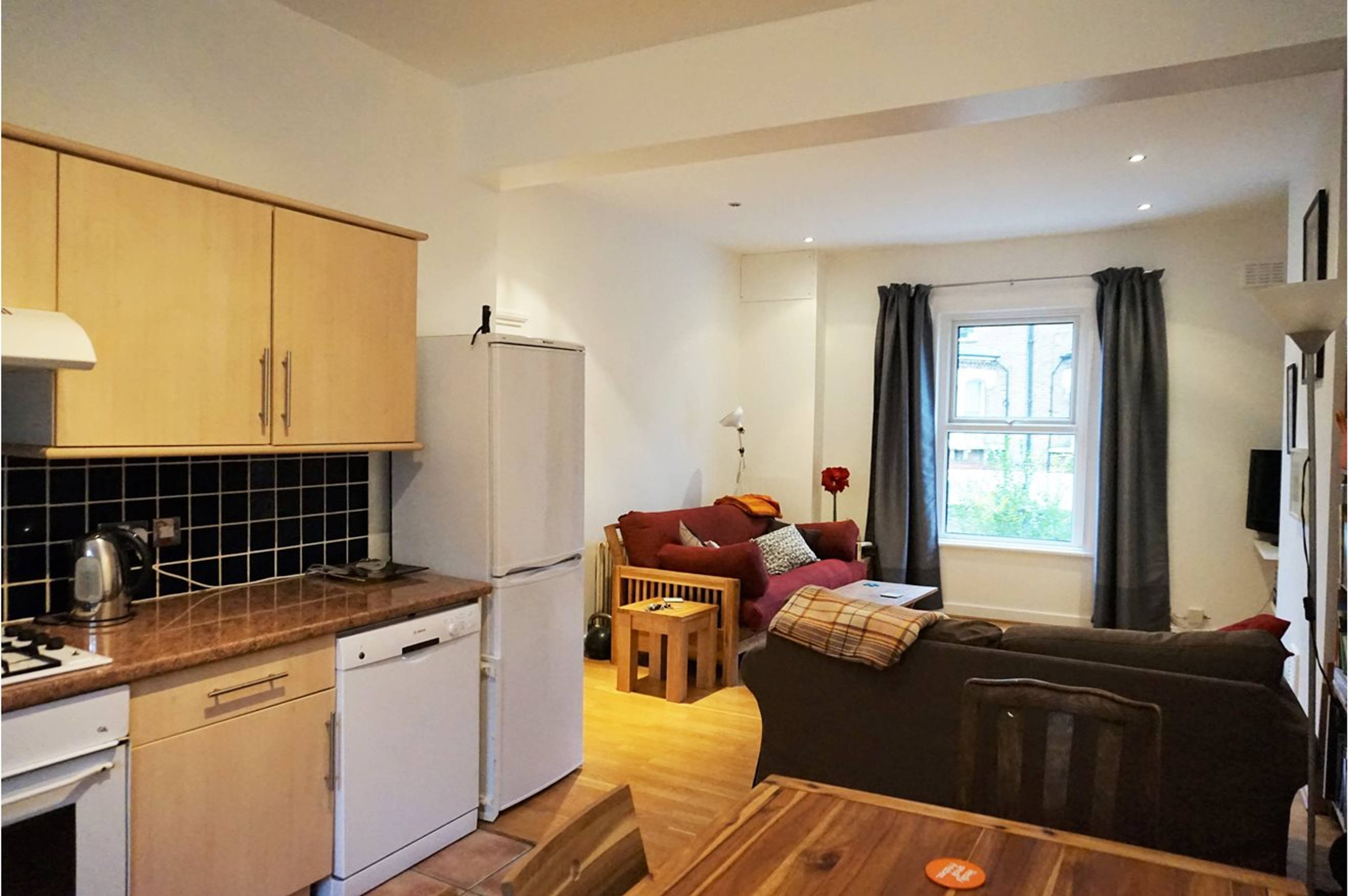 Lounge / Kitchen