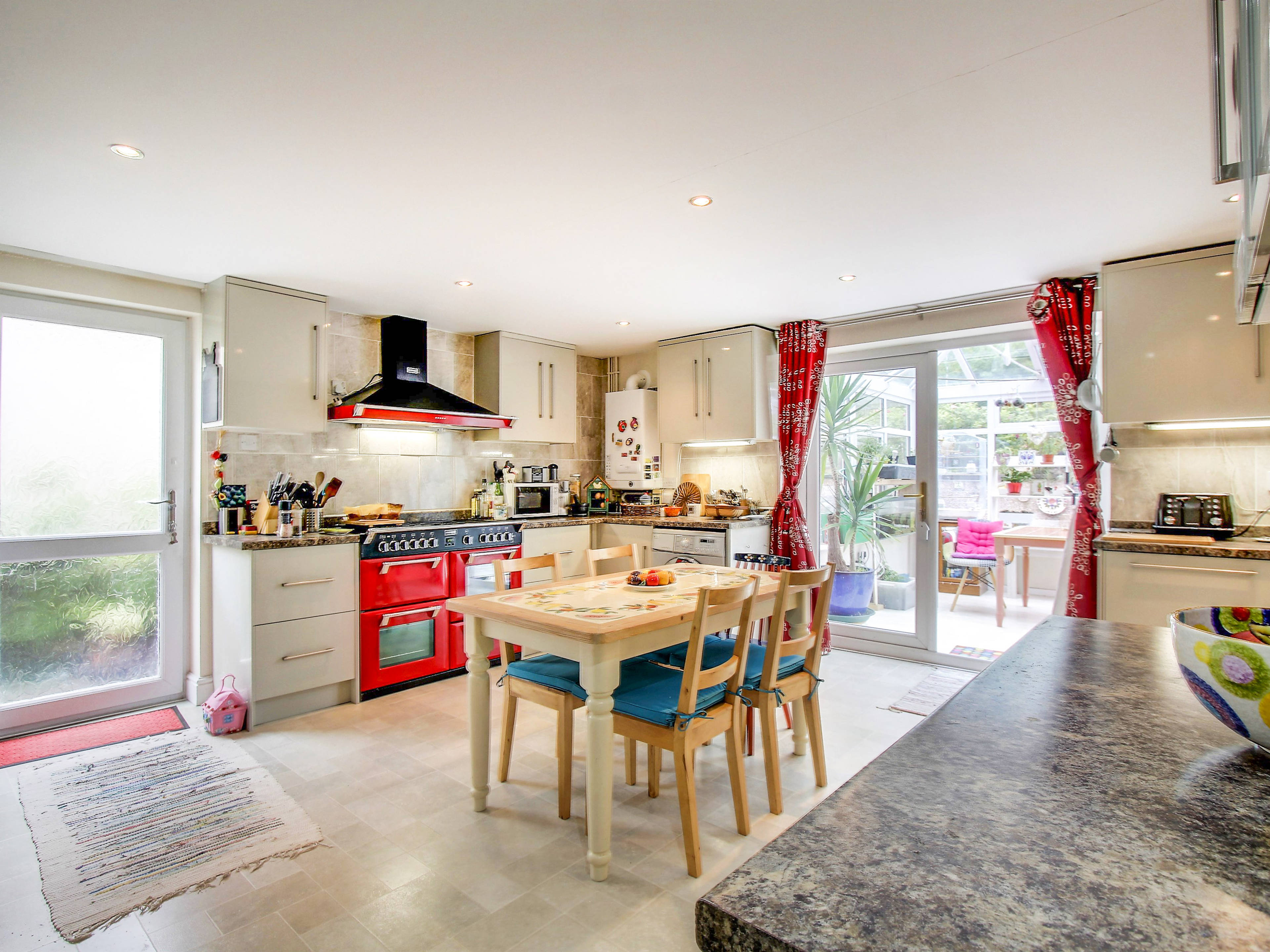 Kitchen/Breakfast