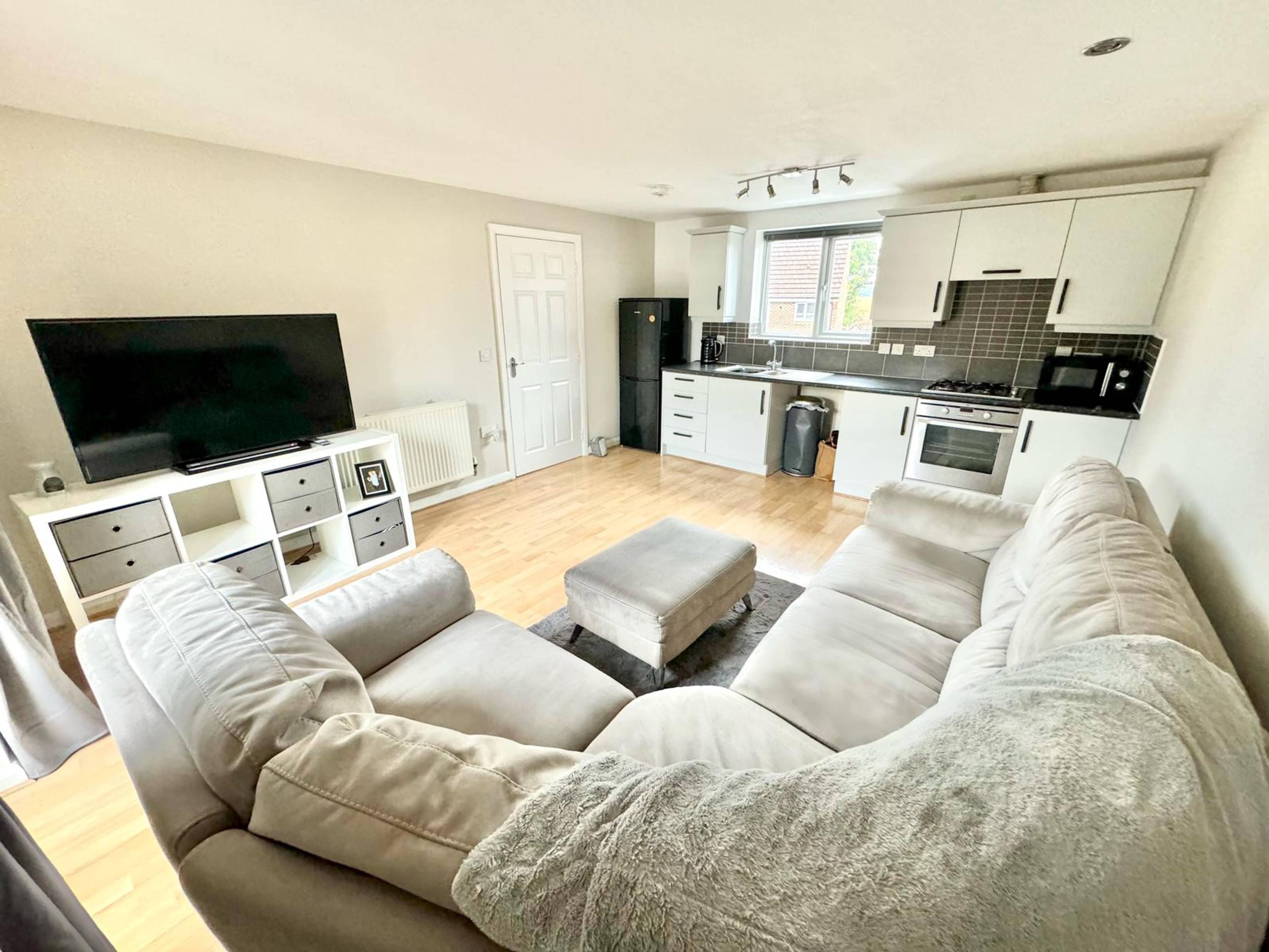 Lounge / Kitchen