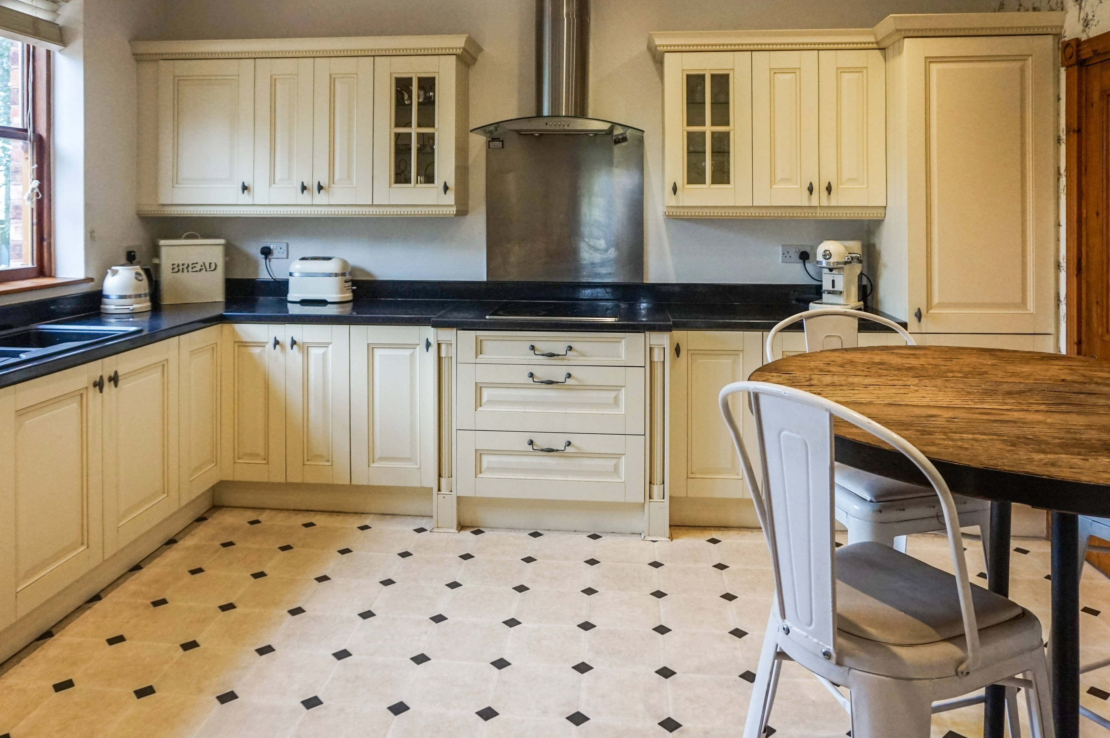 Kitchen/Breakfast