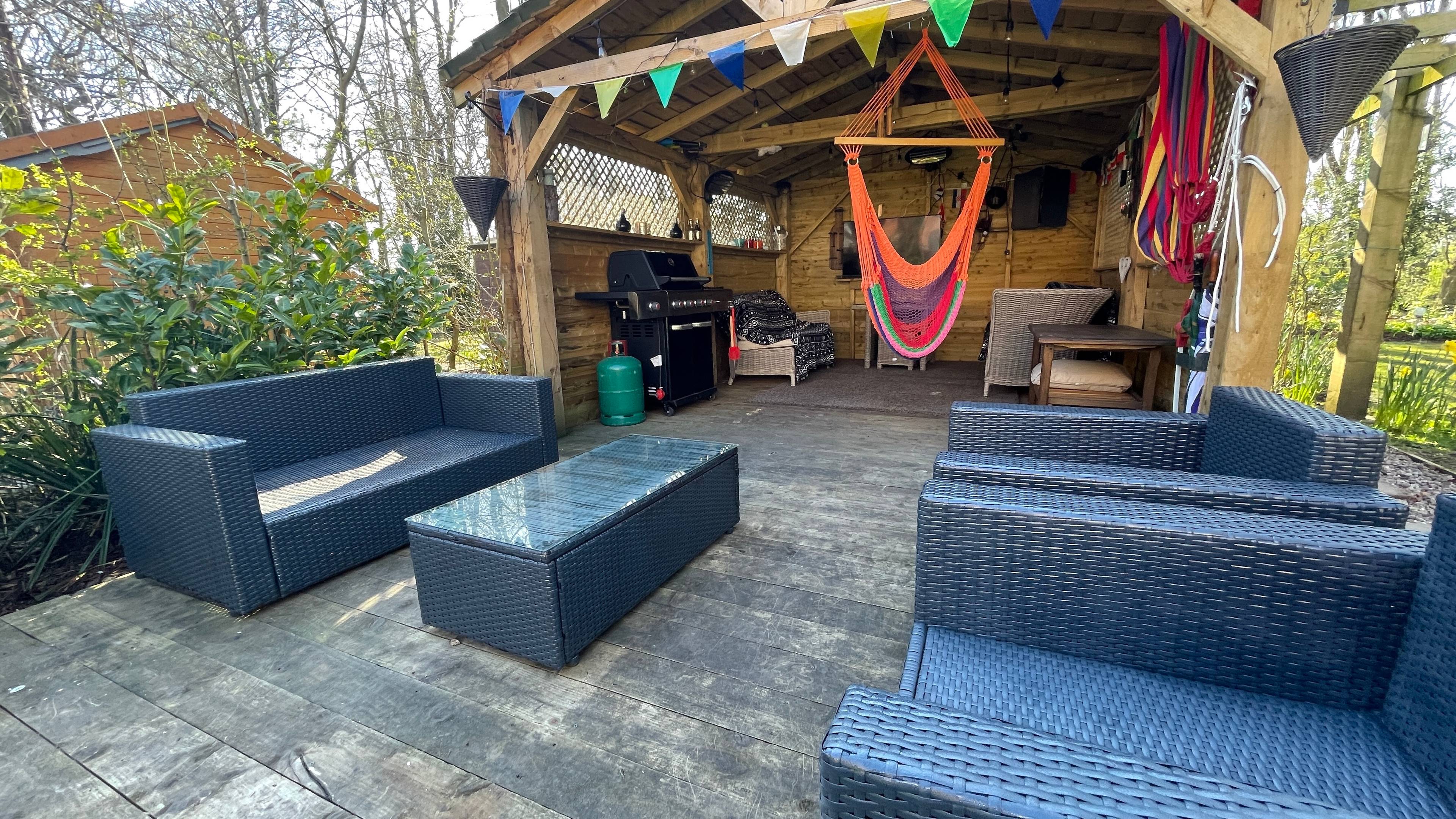 Garden Hut