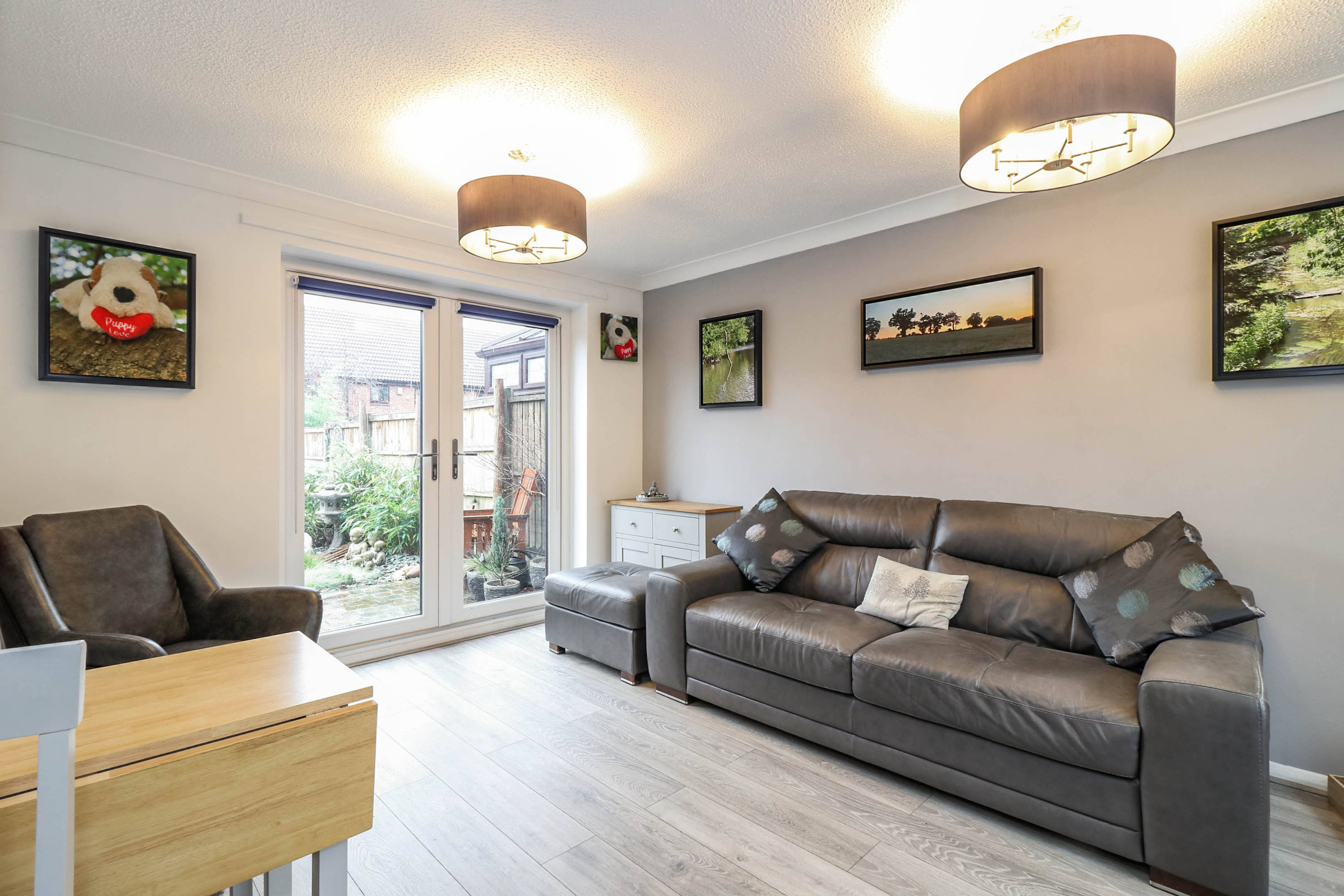 Lounge/Dining Room