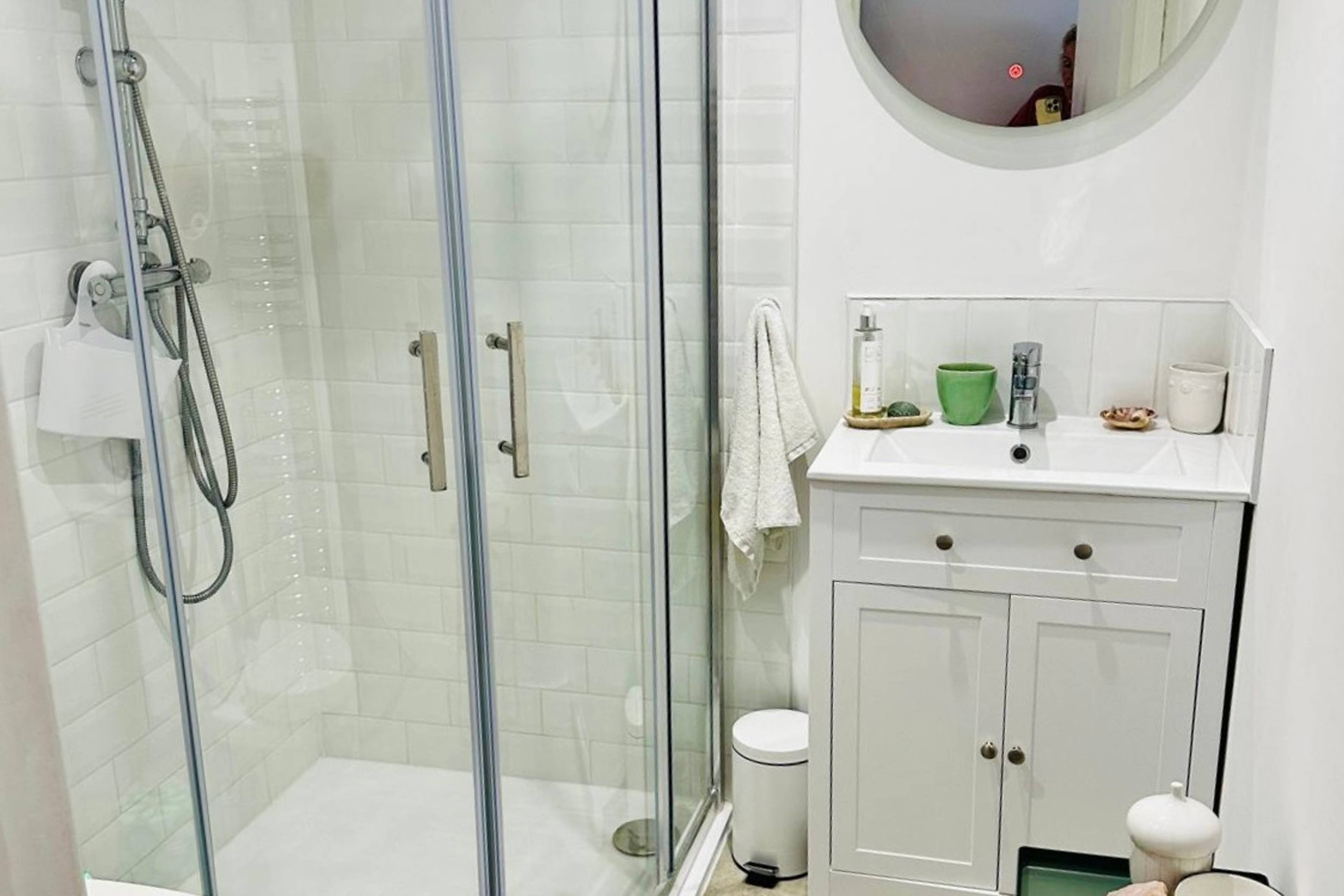 Annexe Shower Room
