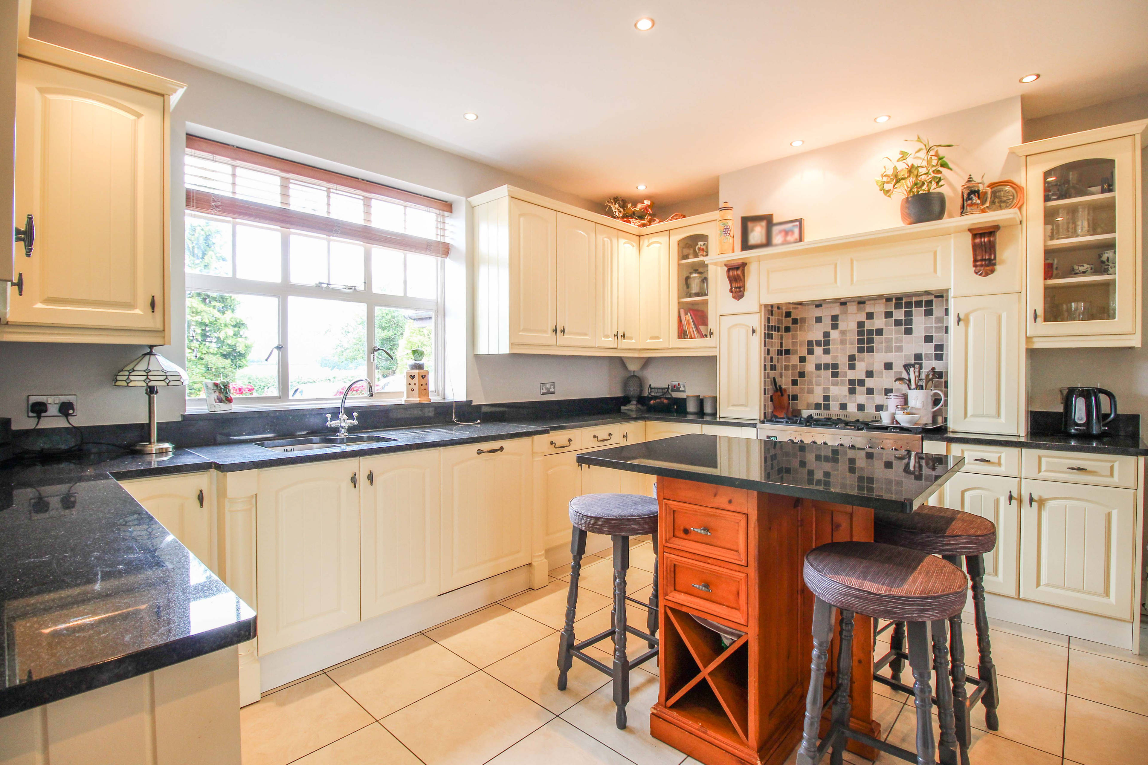 Kitchen/Breakfast