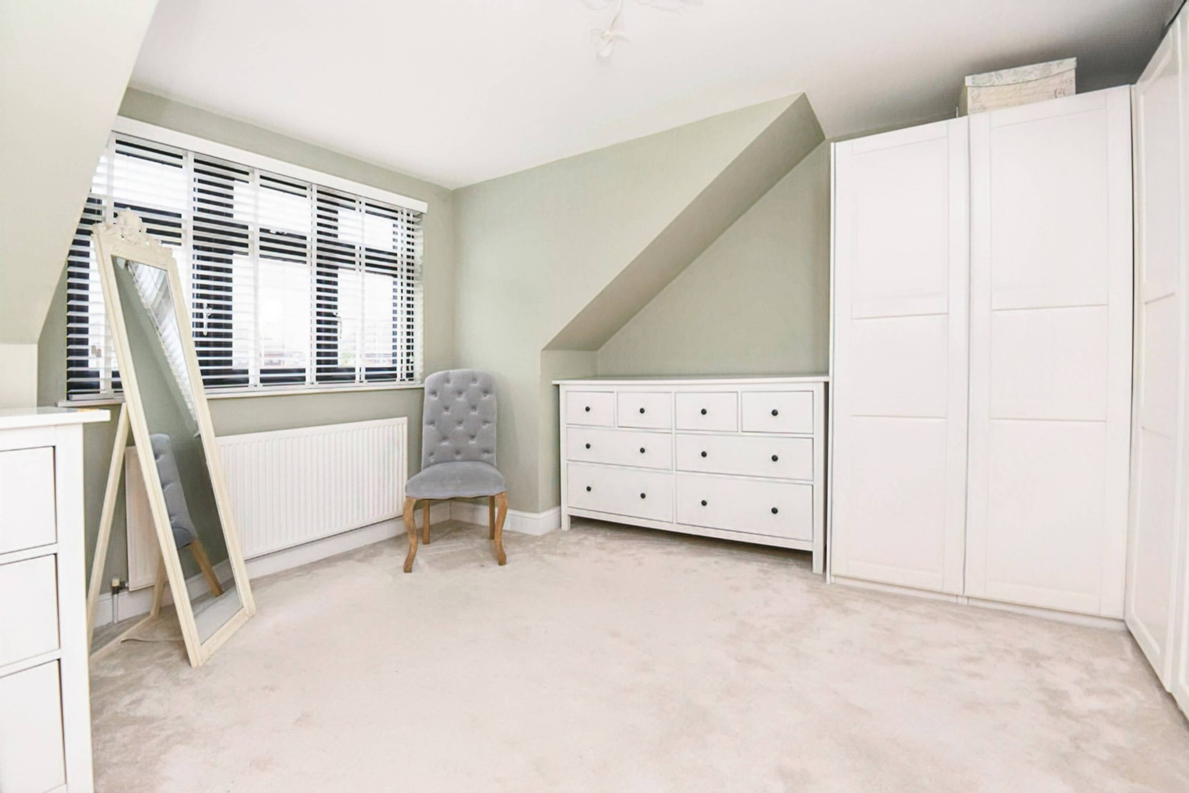 Dressing Room/ Bed 2