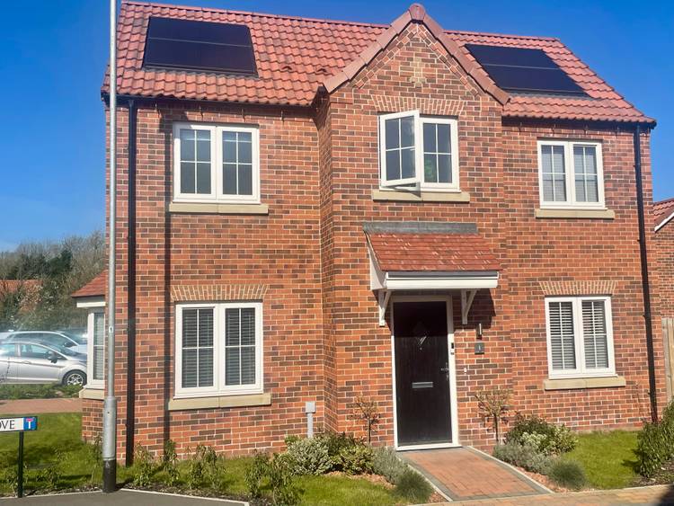 3 bedroom detached house