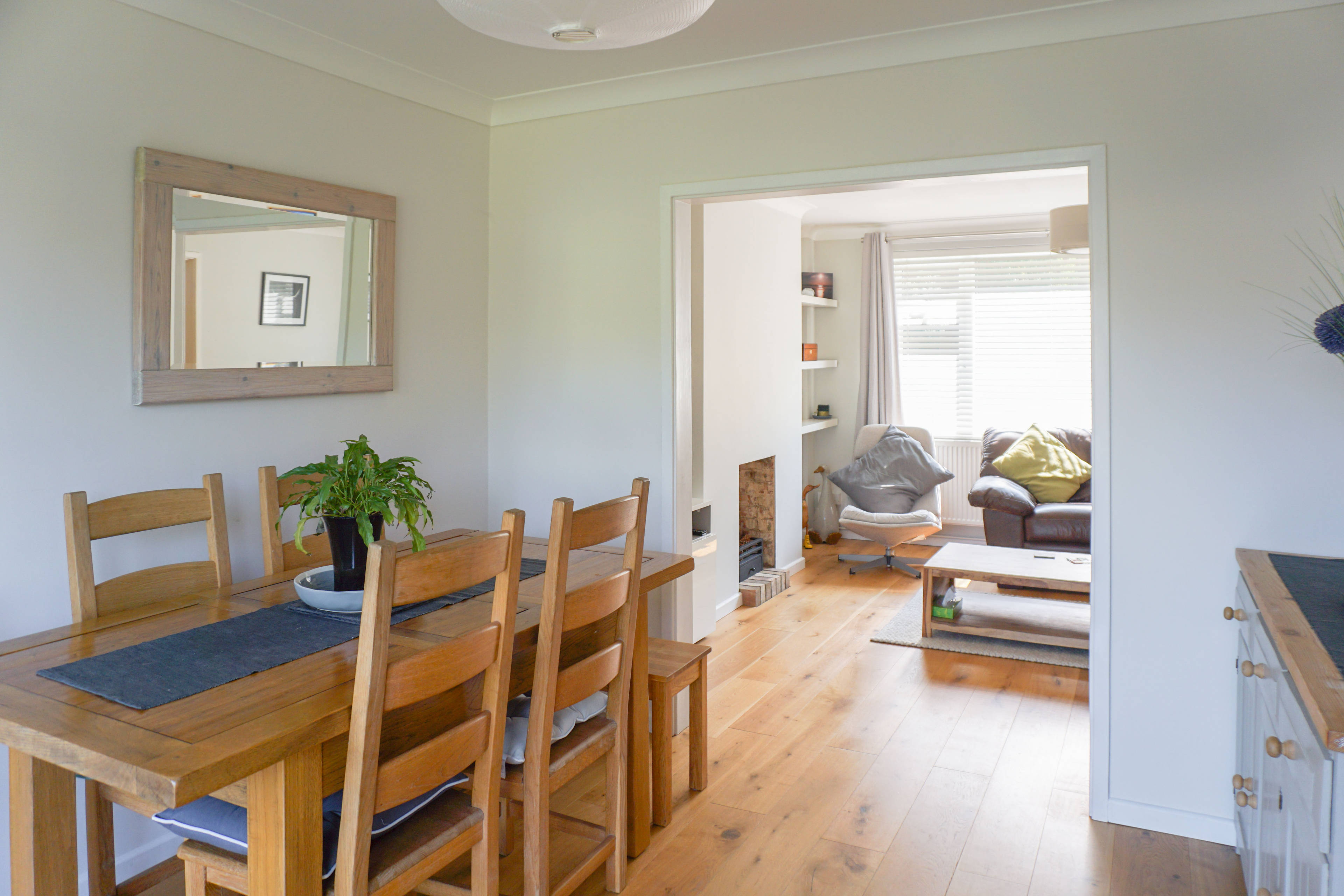 Lounge/Dining Room
