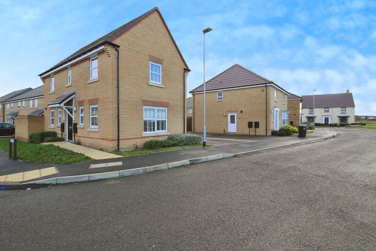 3 bedroom detached house