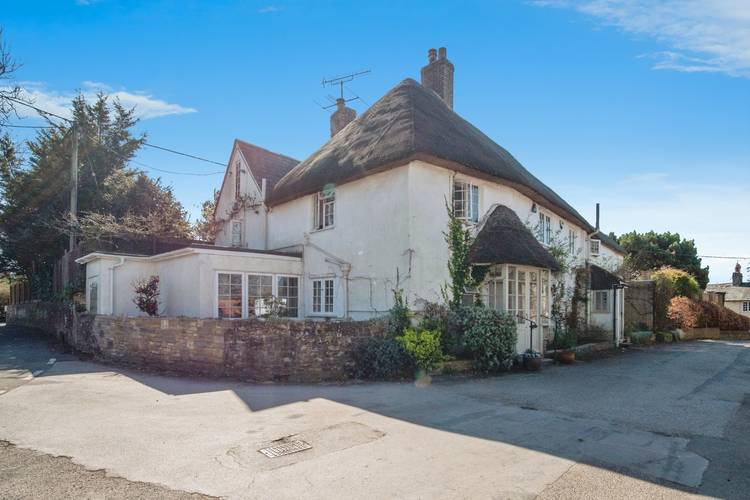 4 bedroom detached house