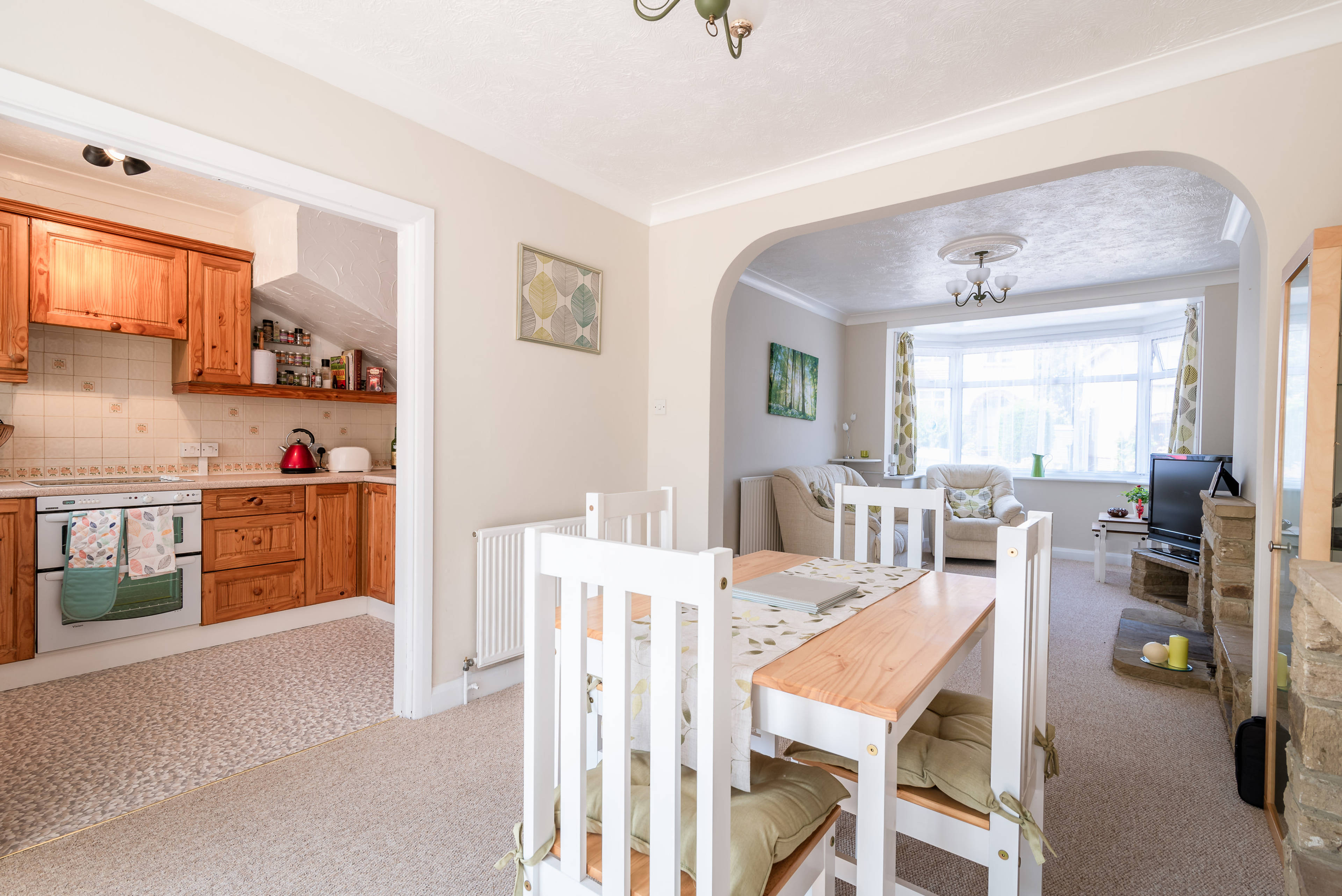 Lounge/Dining Room