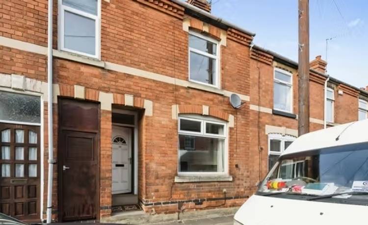 3 bedroom terraced house