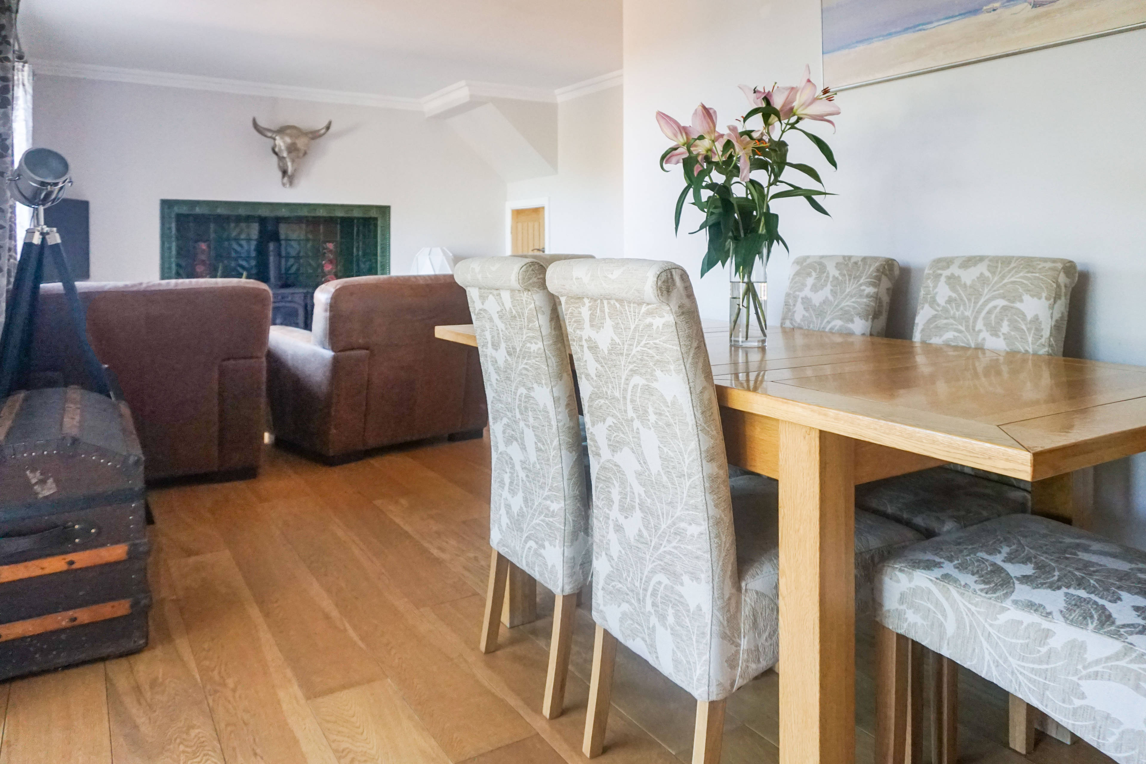 Lounge/Dining Room