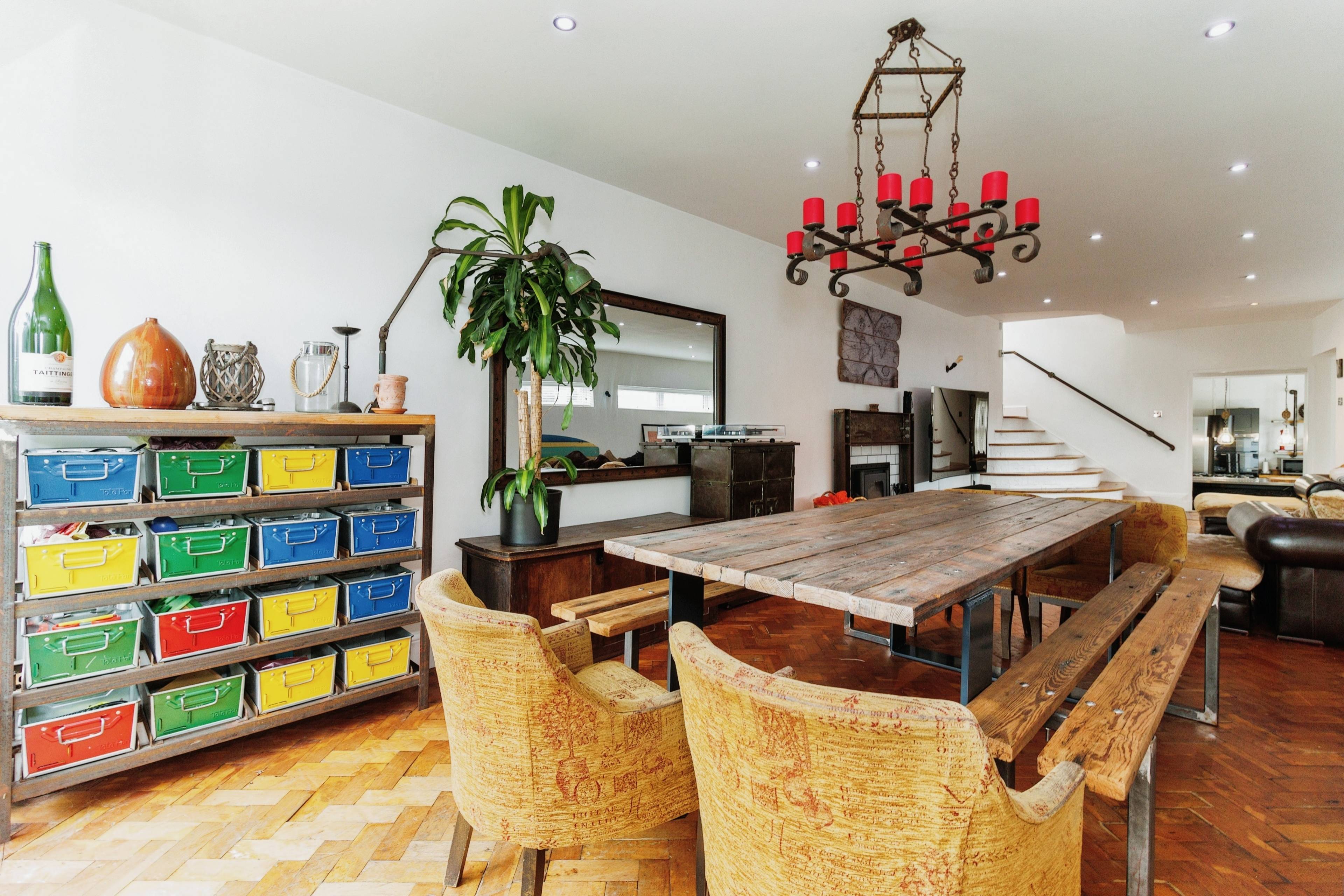 Lounge/Dining Room