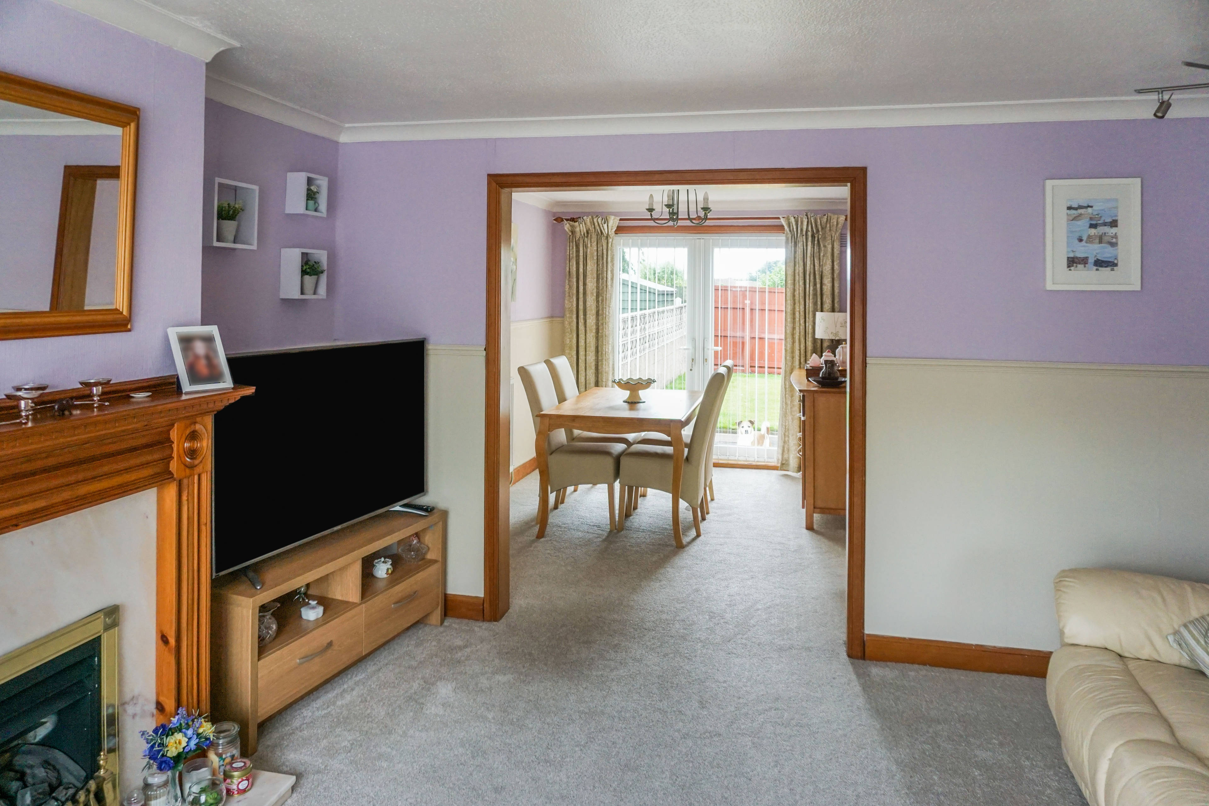 Lounge/Dining Room