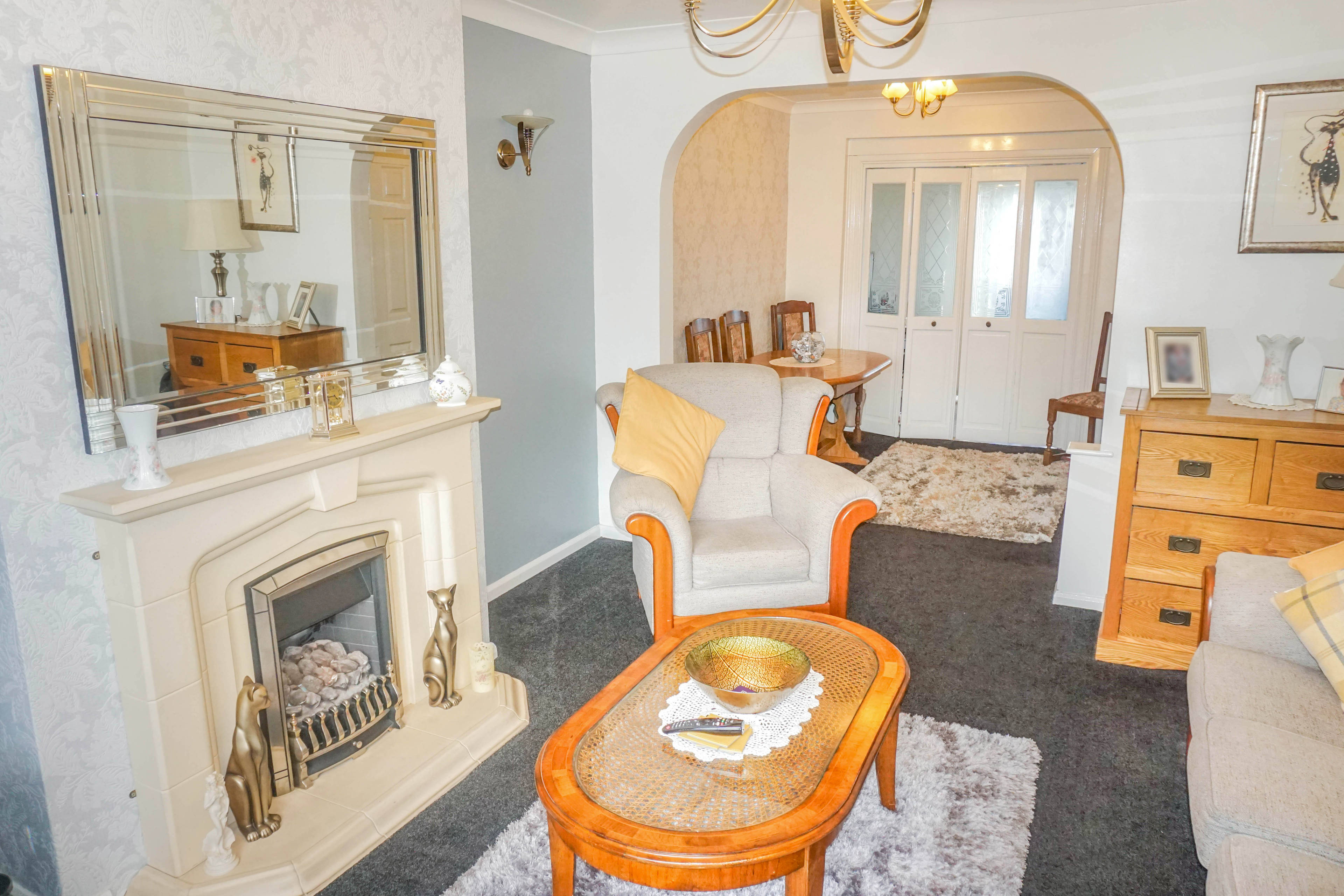 Lounge/Dining Room