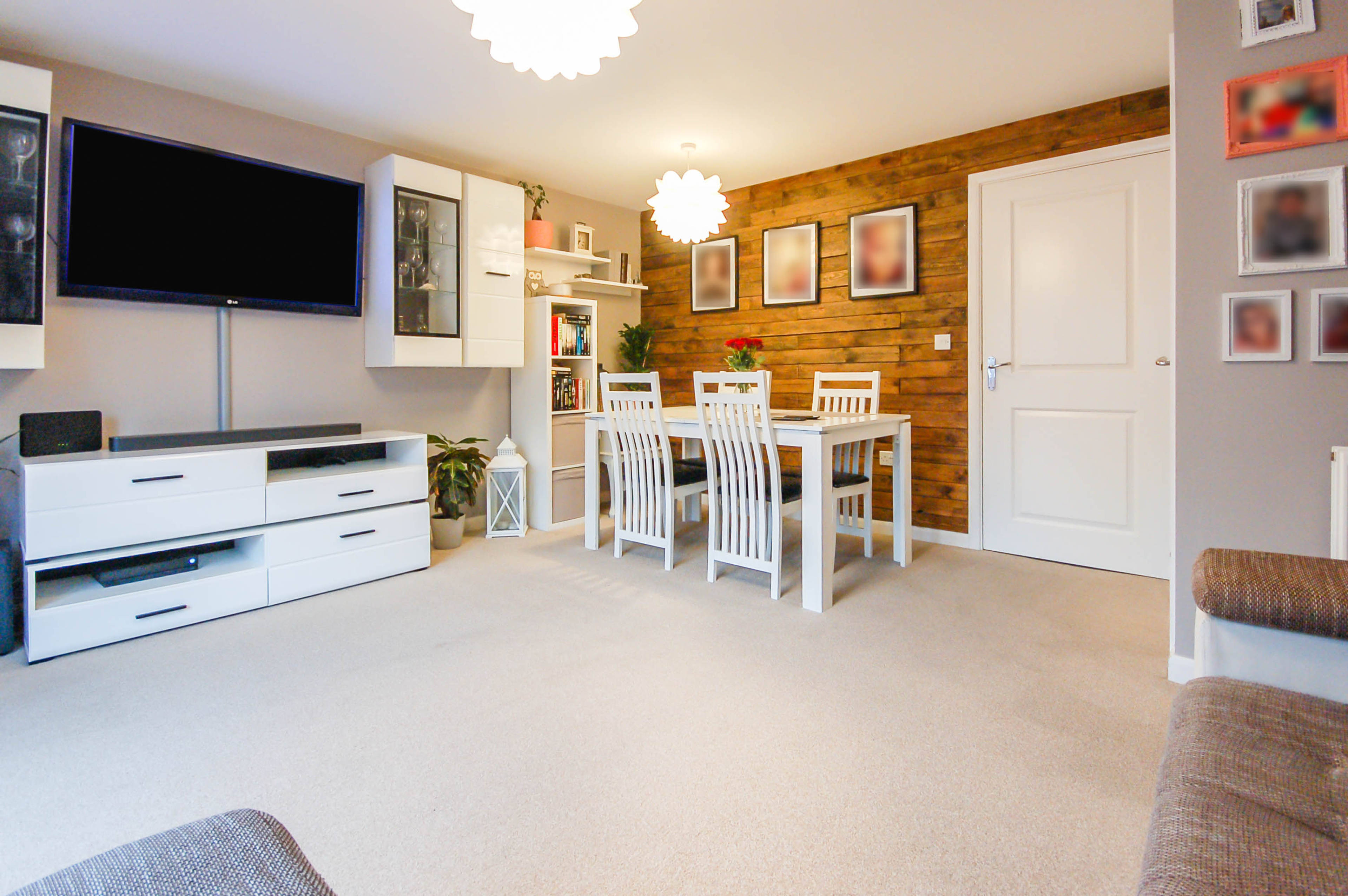 Lounge/Dining Room
