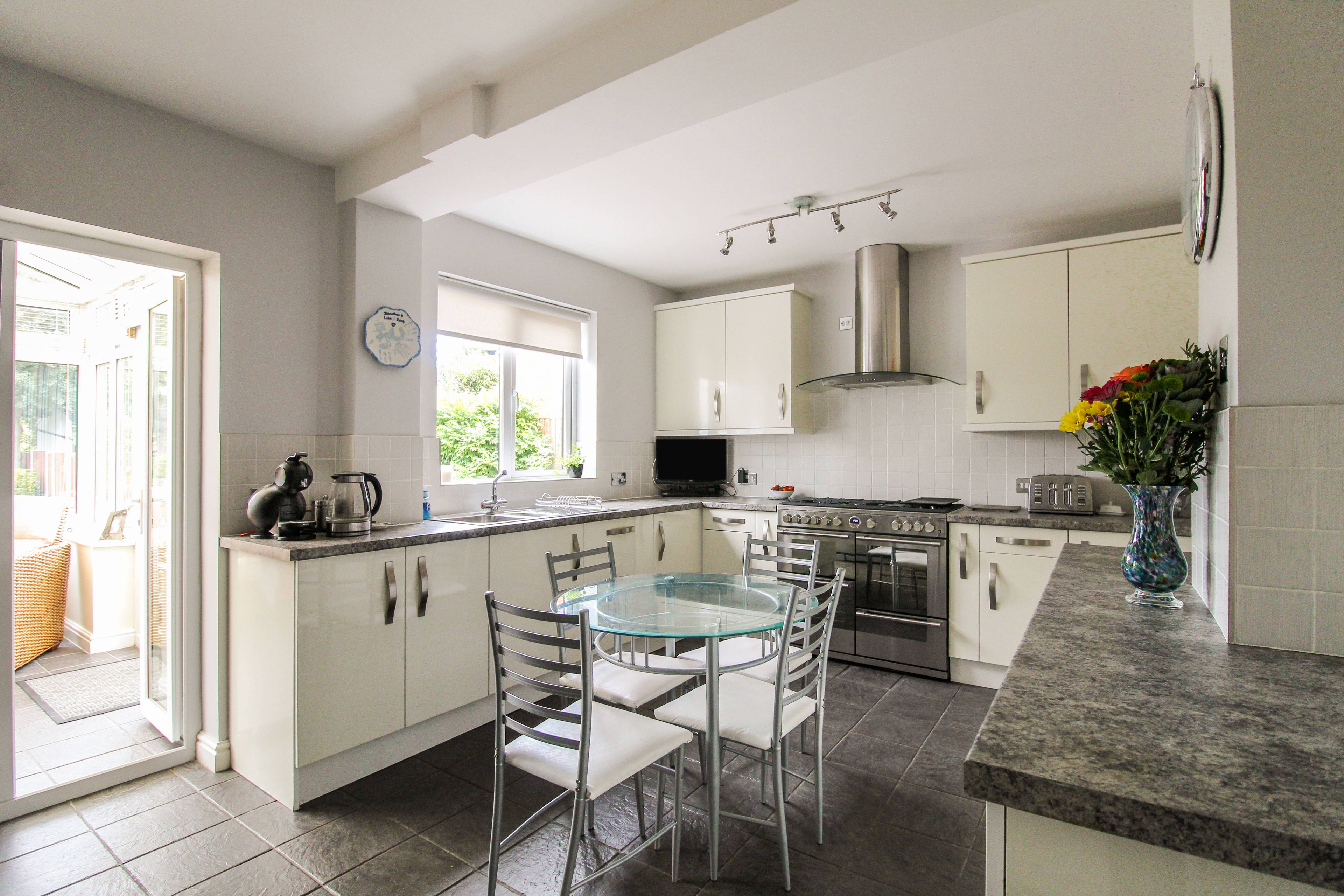 Kitchen/Breakfast