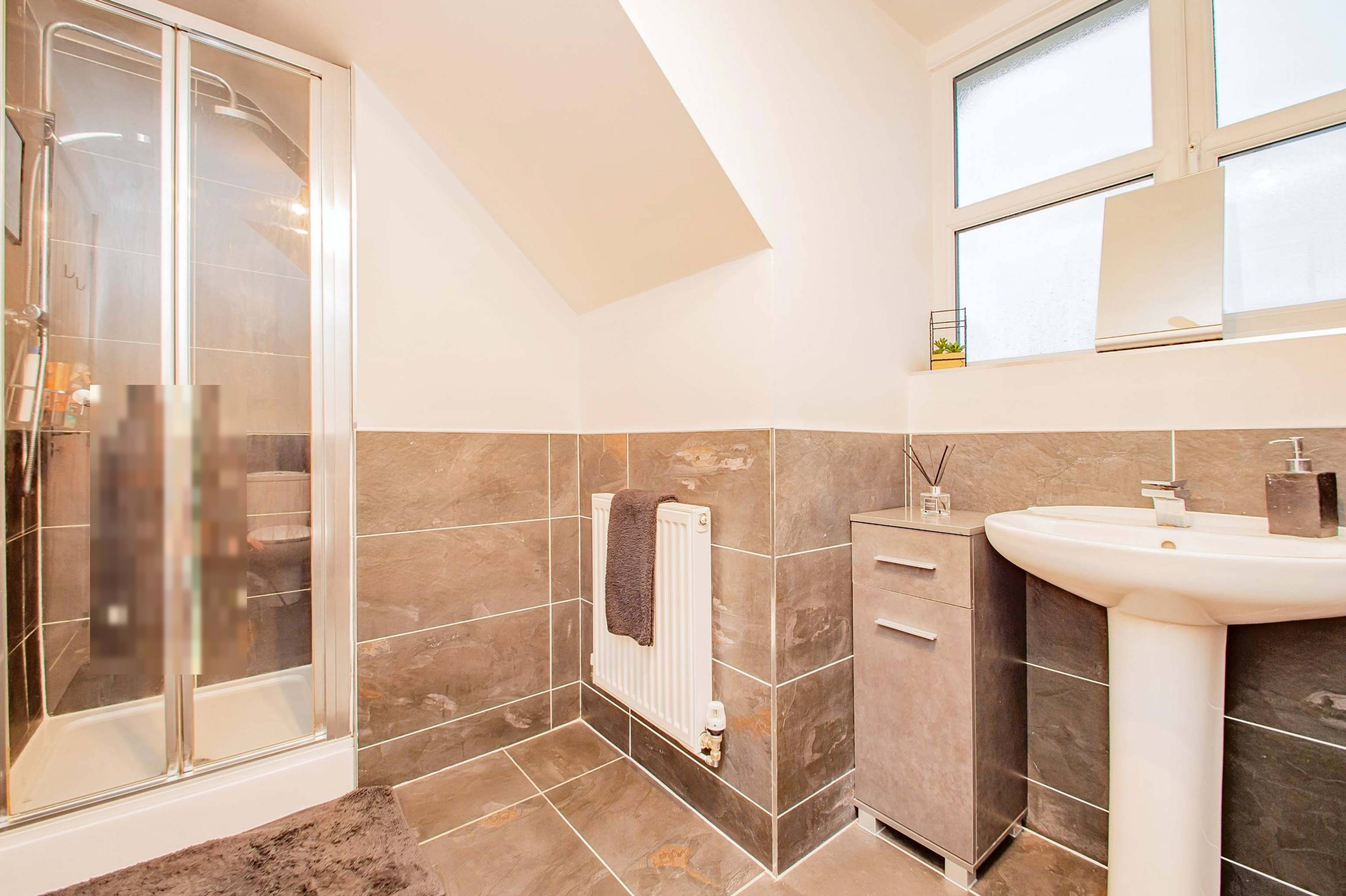 Master En-suite