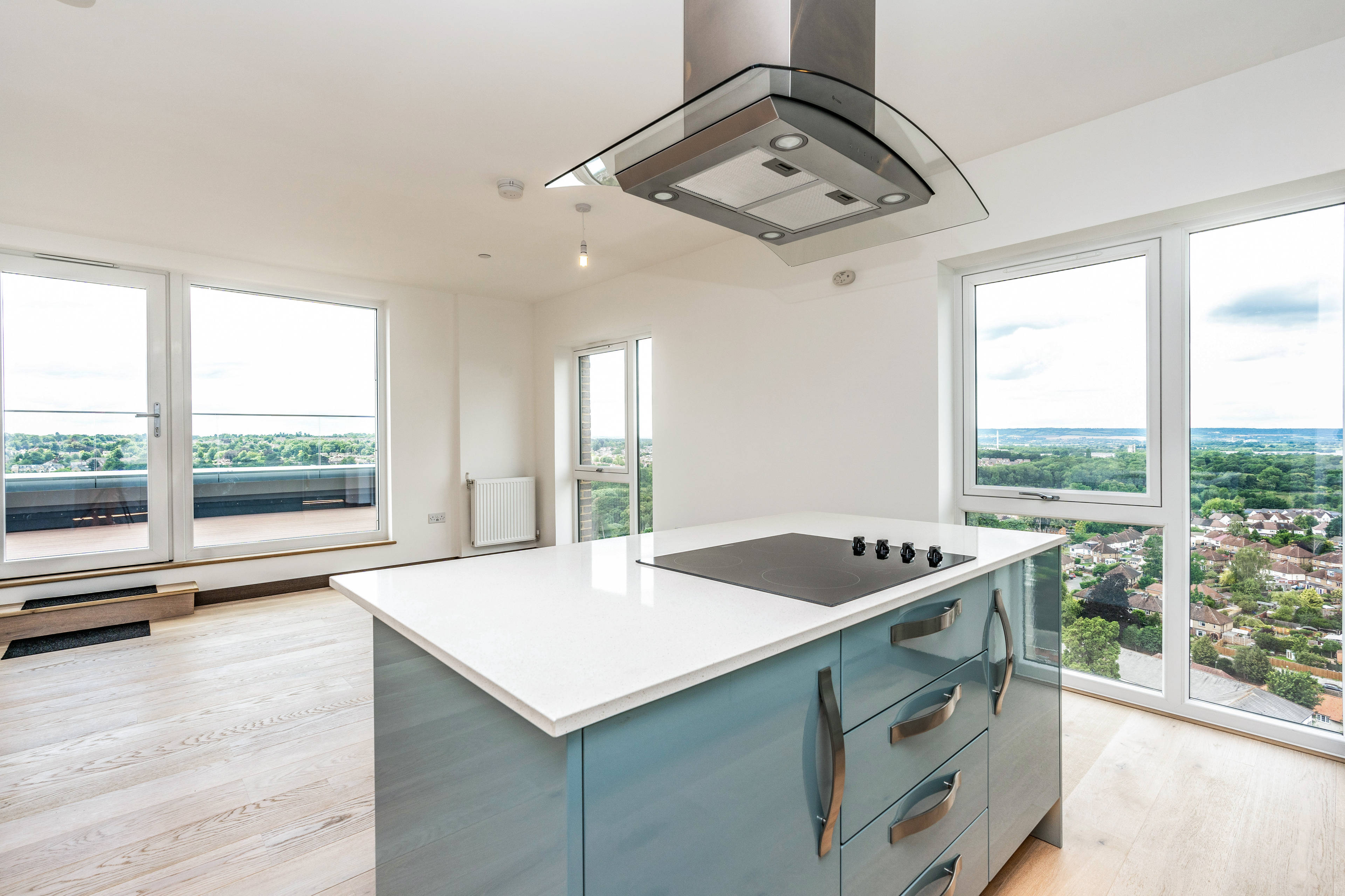 Lounge / Kitchen