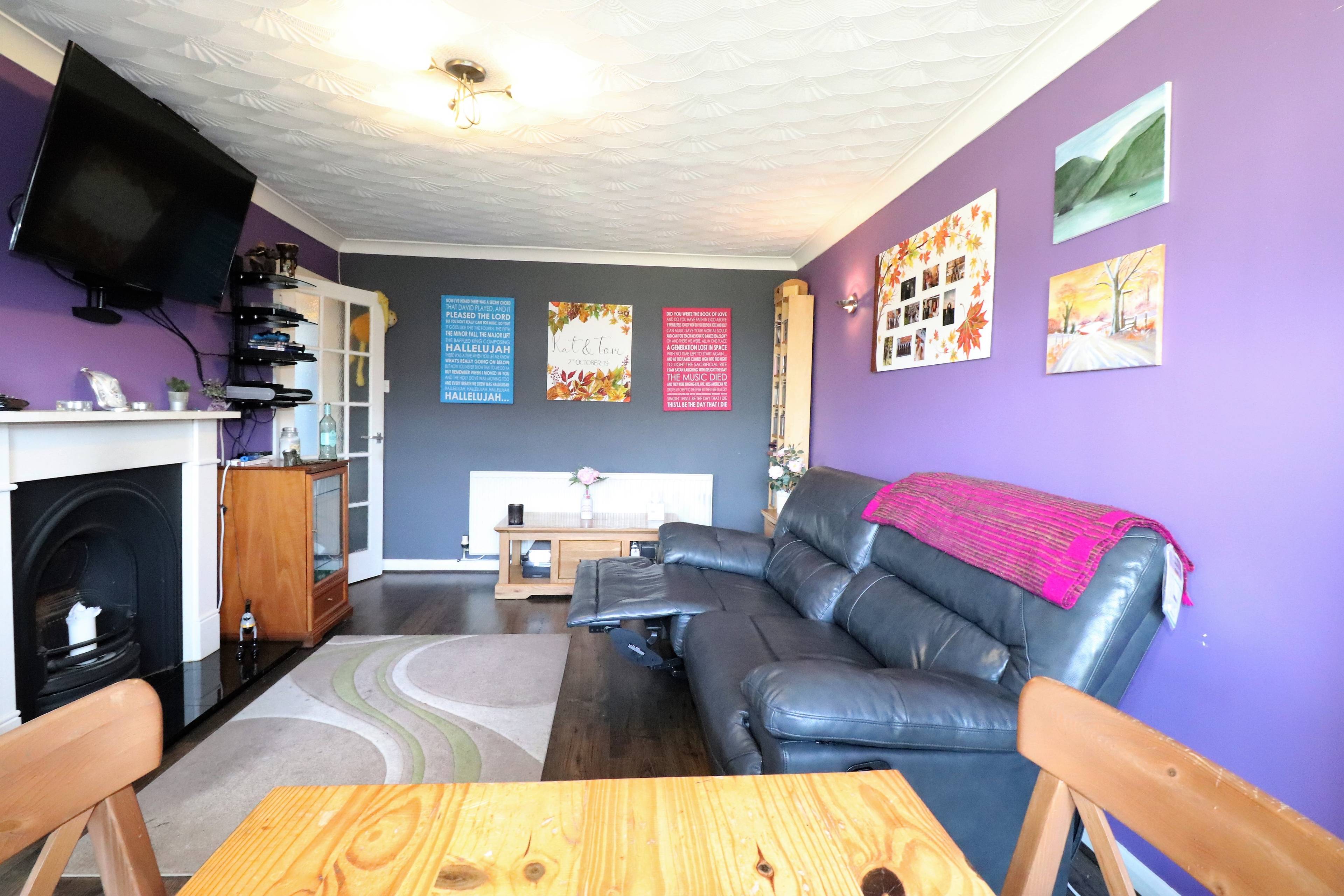Lounge/Dining Room