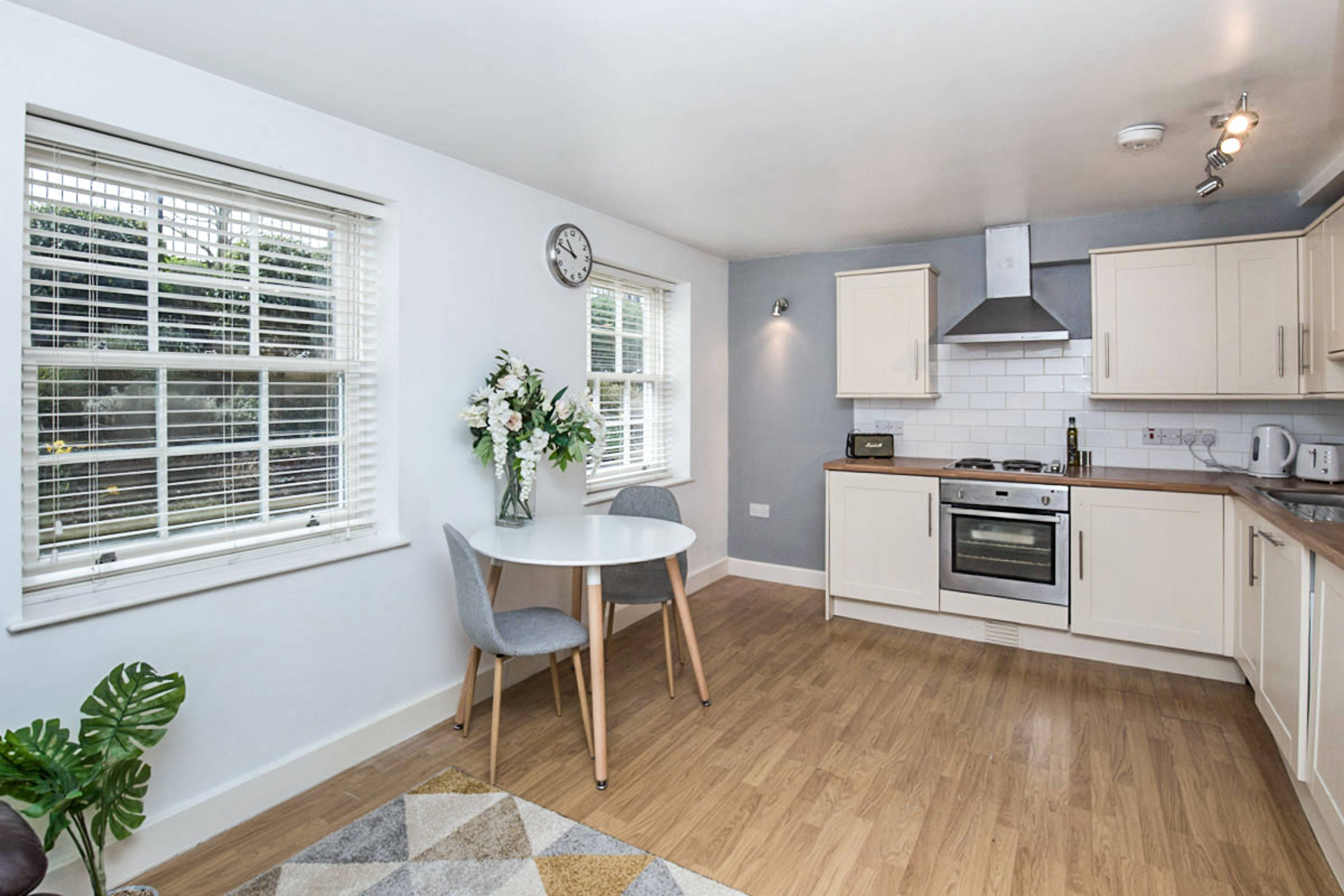 Lounge / Kitchen