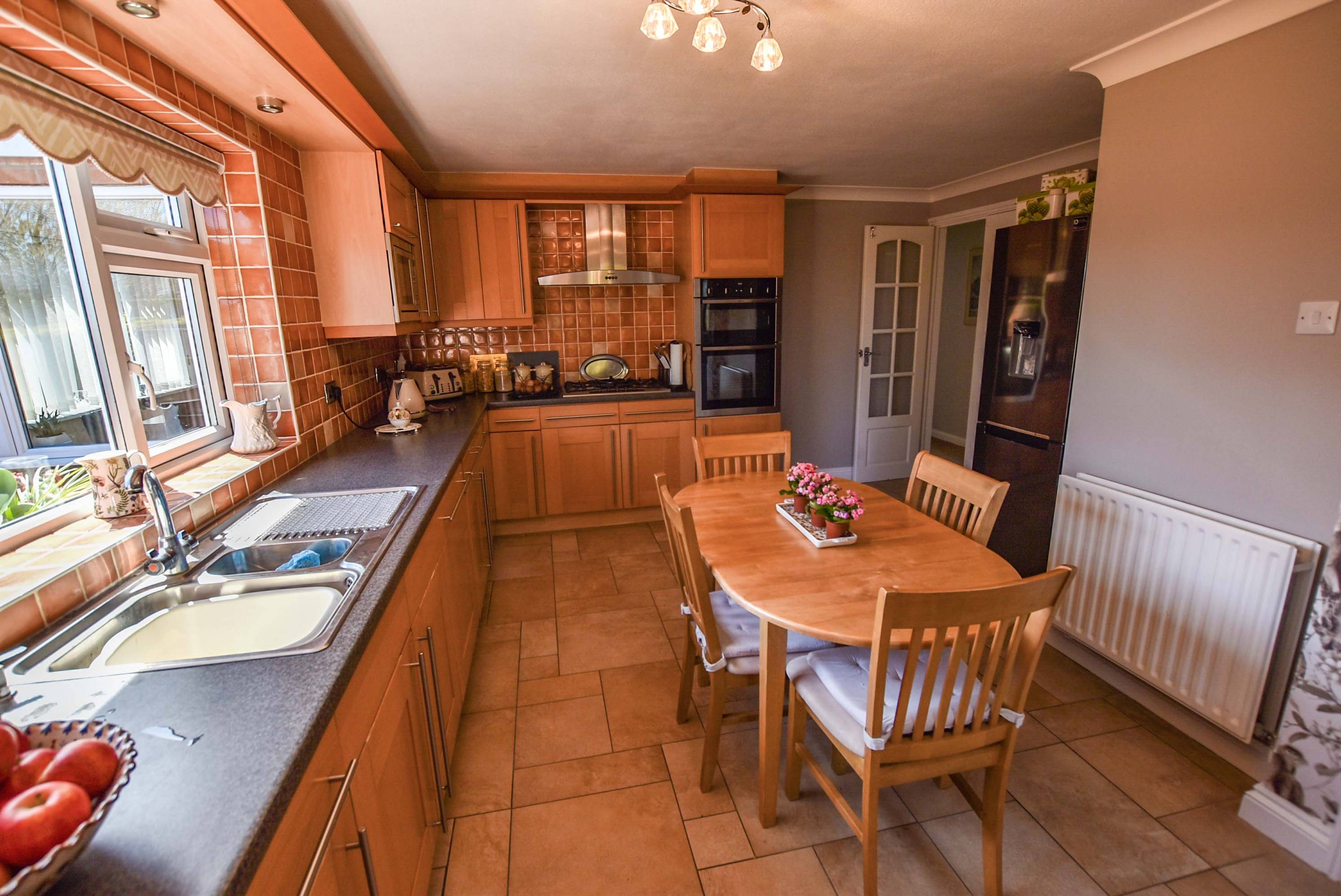Kitchen/Breakfast