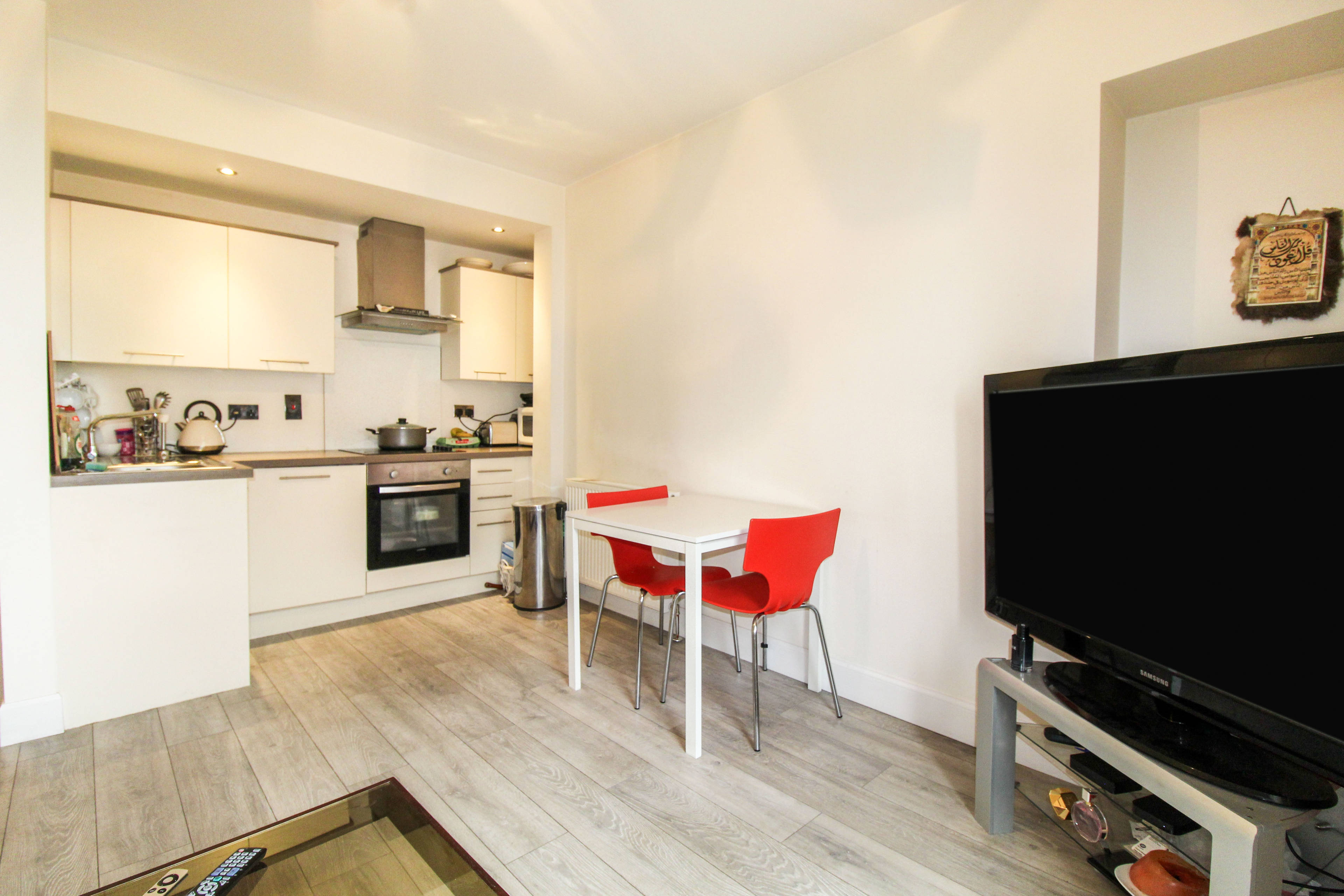 Lounge / Kitchen