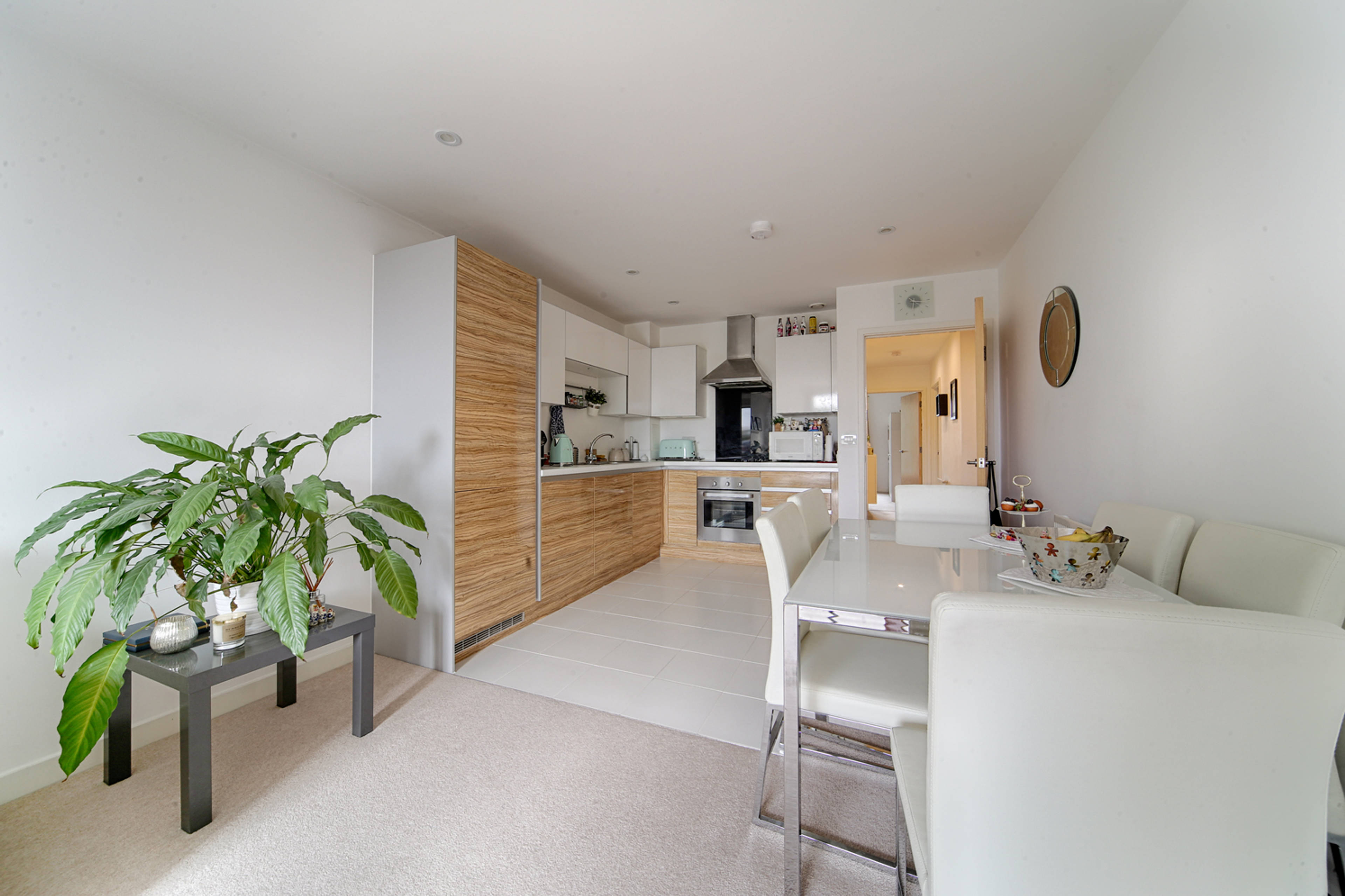 Lounge / Kitchen