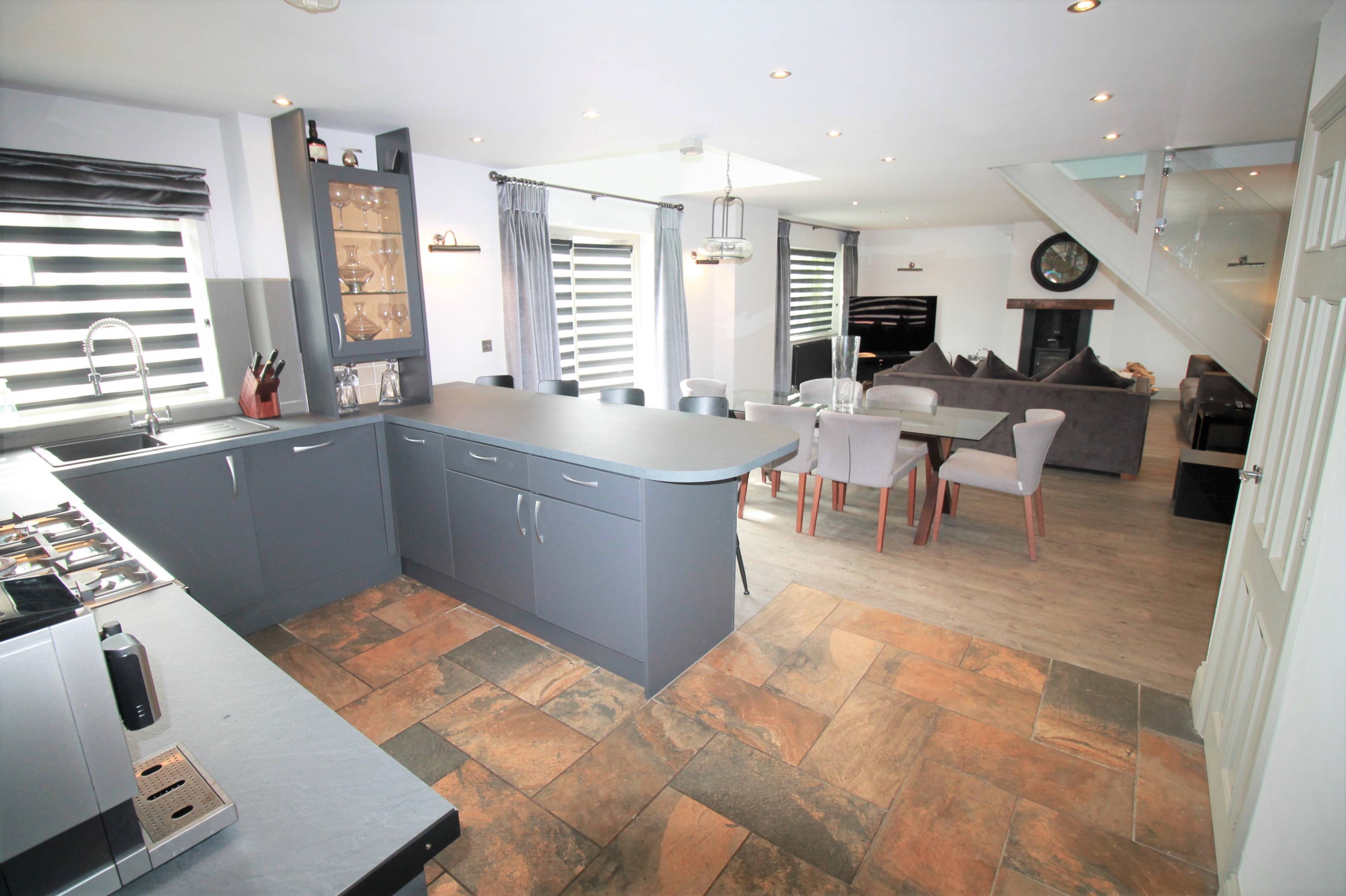 Kitchen/Dining Room
