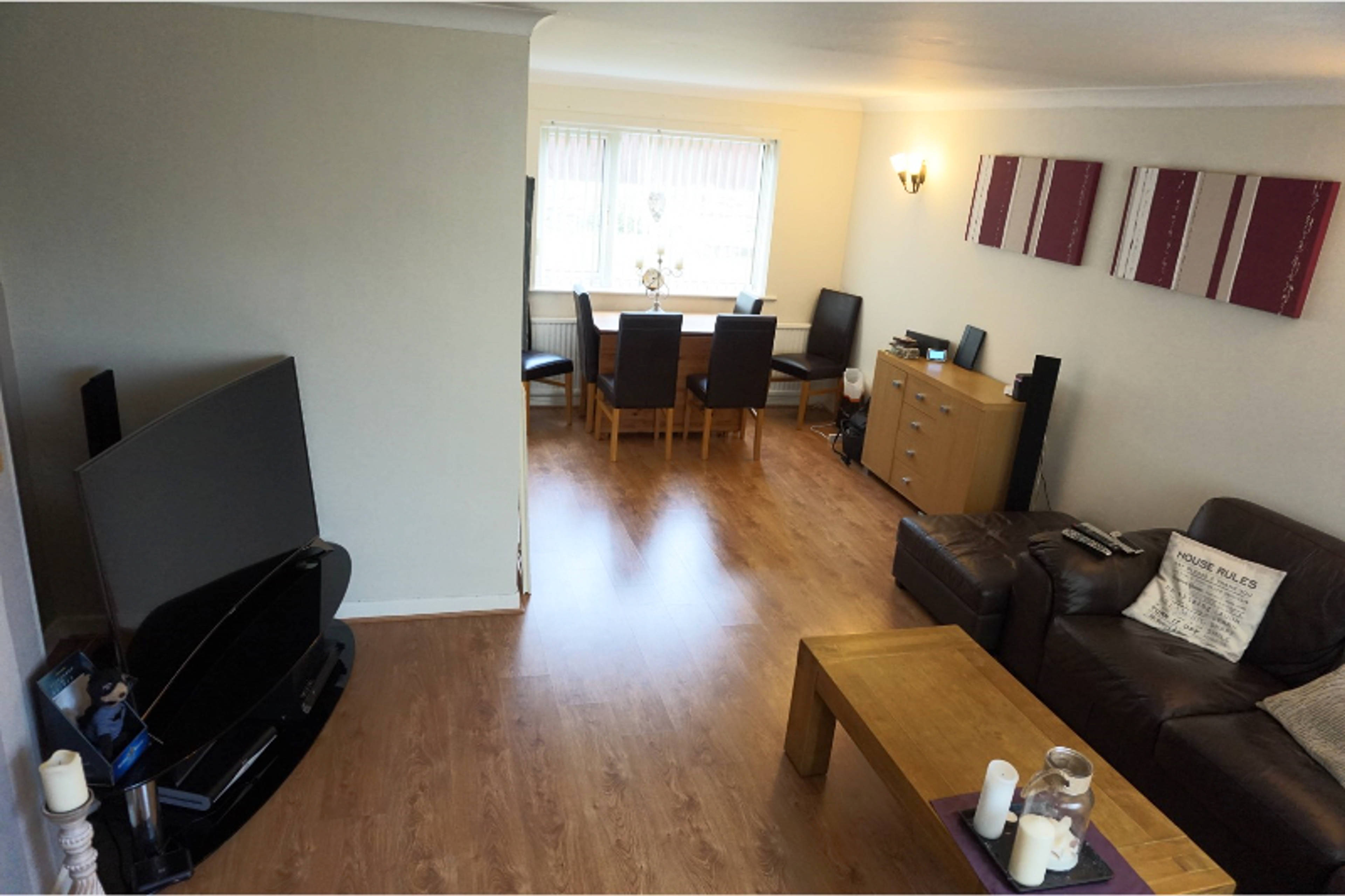 Lounge/Dining Room