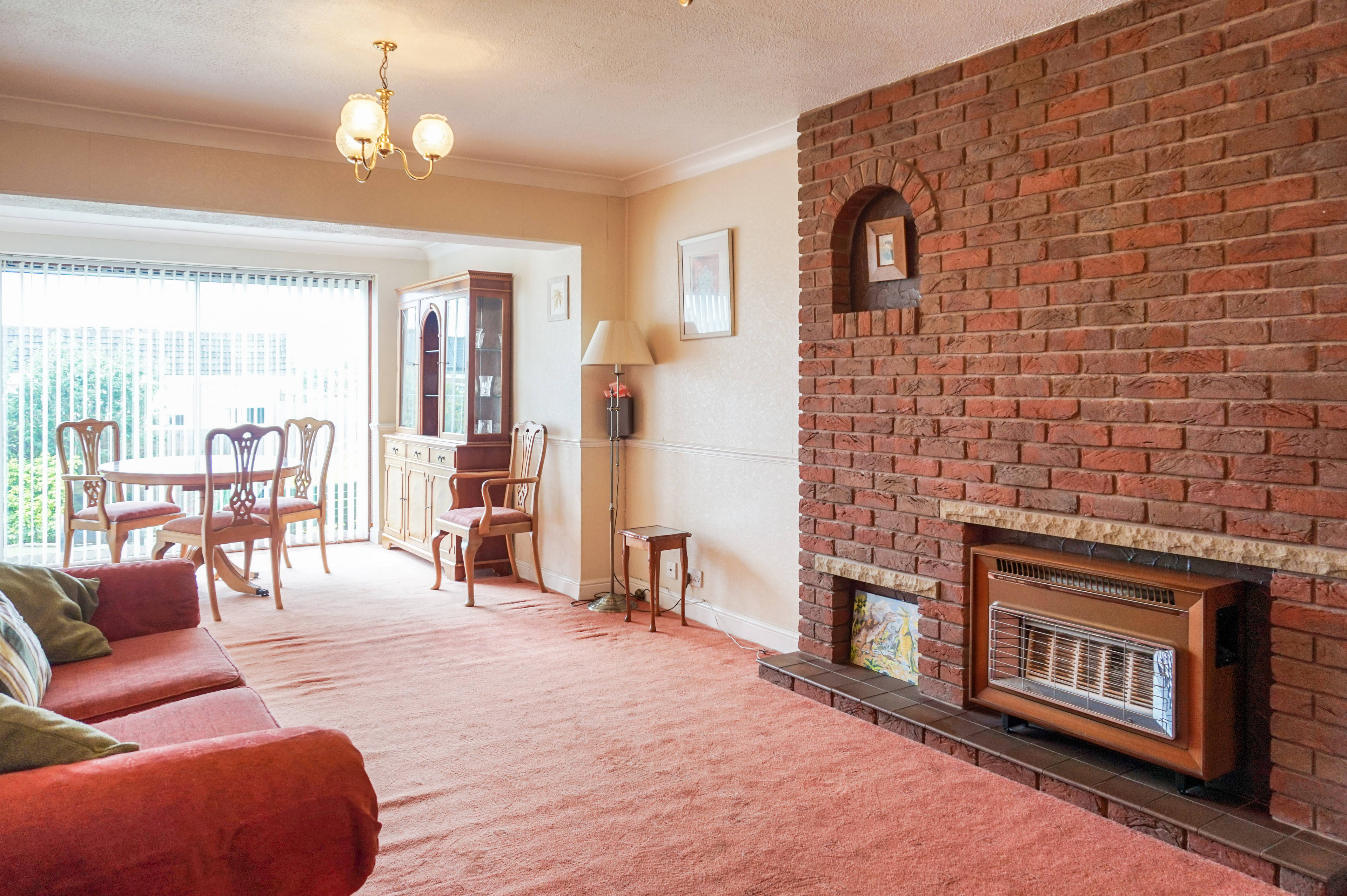 Lounge/Dining Room