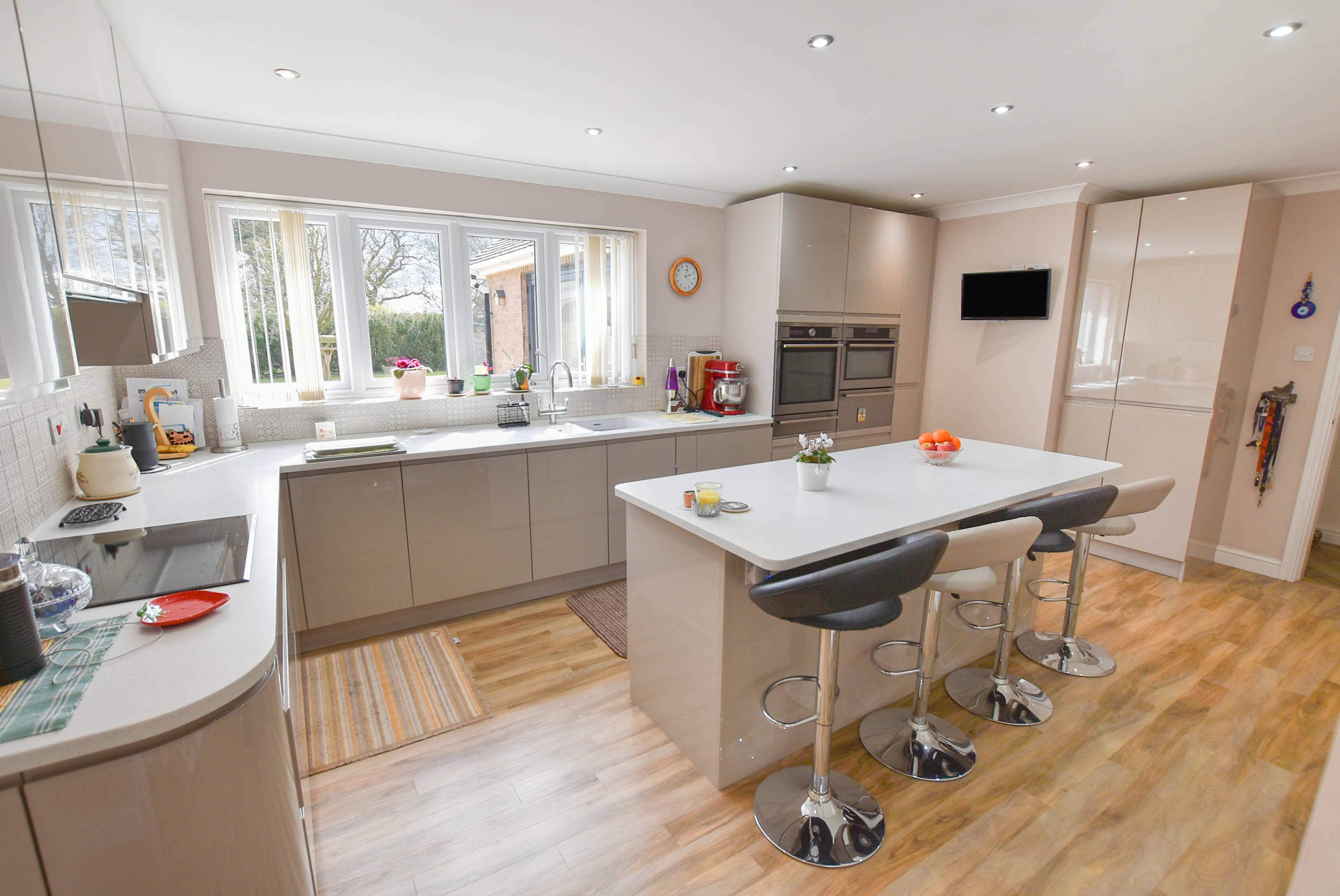 Kitchen/Breakfast